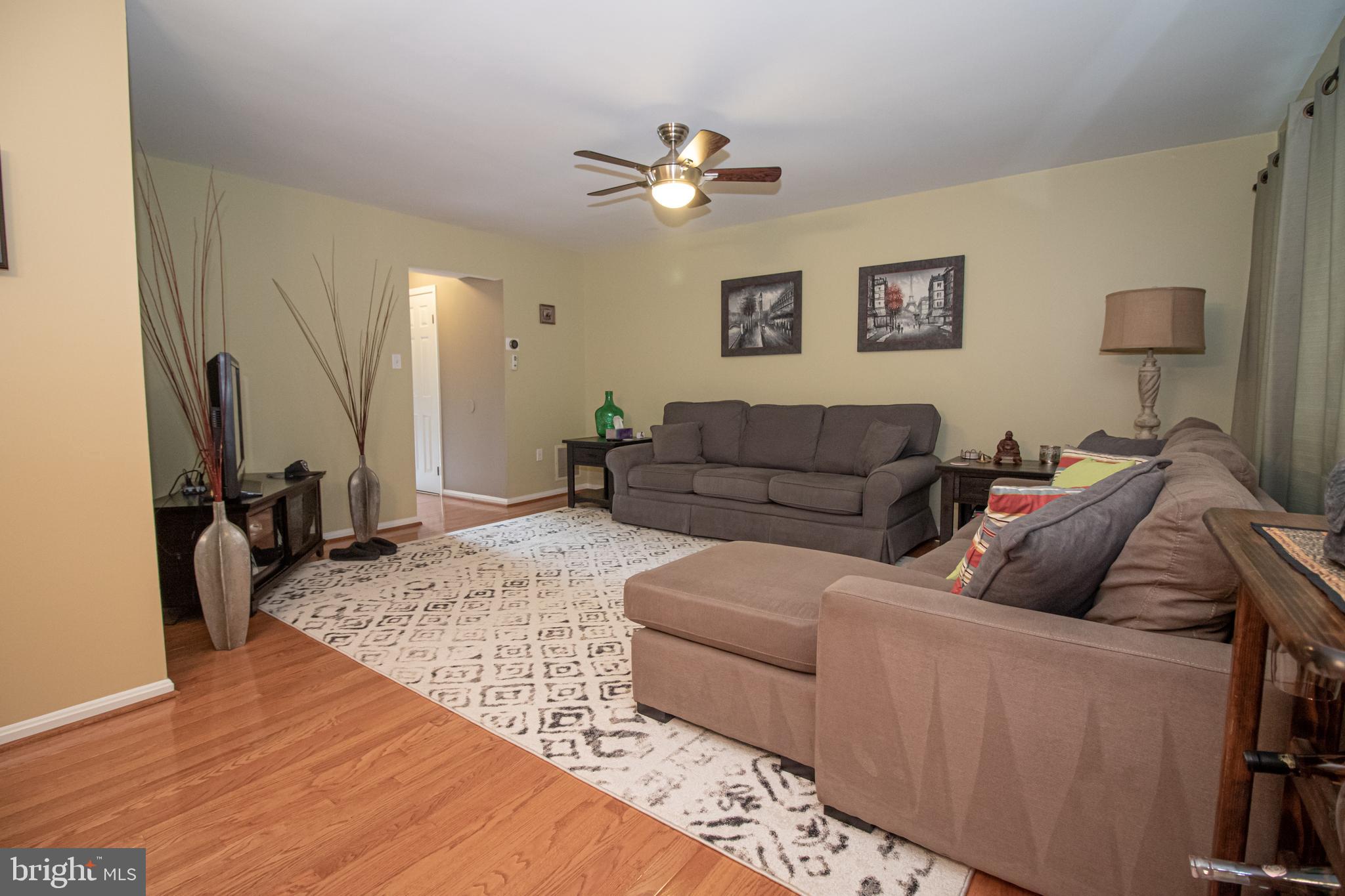 COUNTRY CREEK - Residential Lease