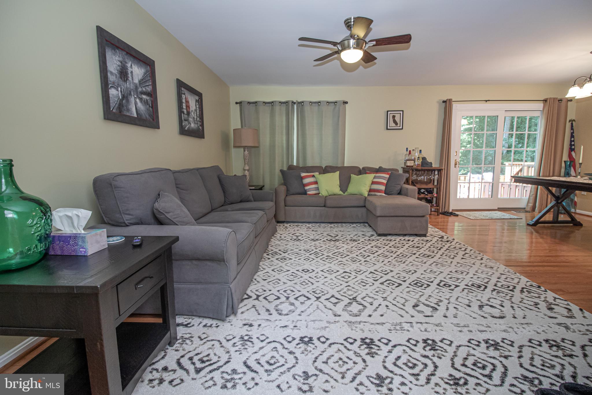 COUNTRY CREEK - Residential Lease