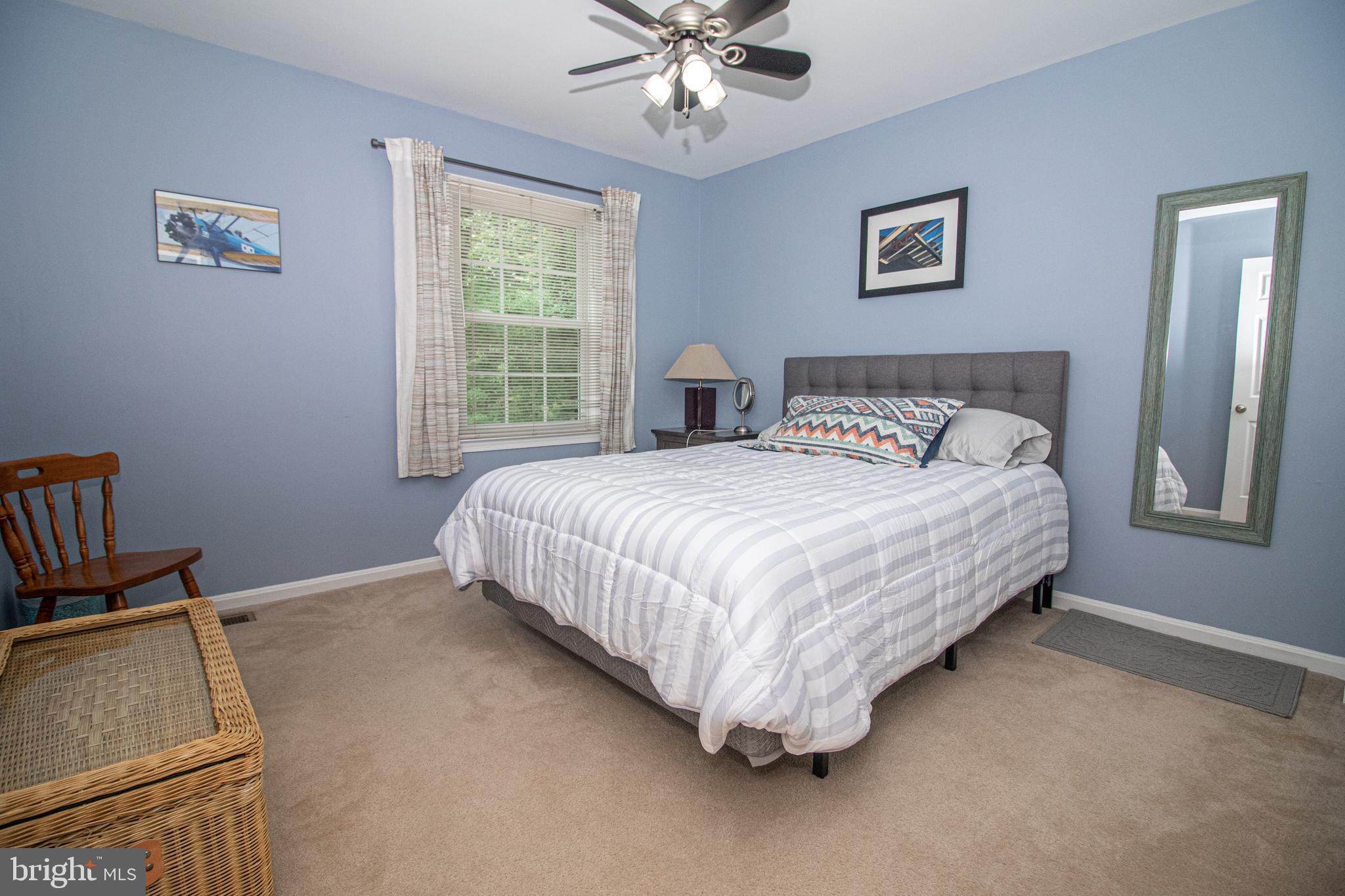 COUNTRY CREEK - Residential Lease