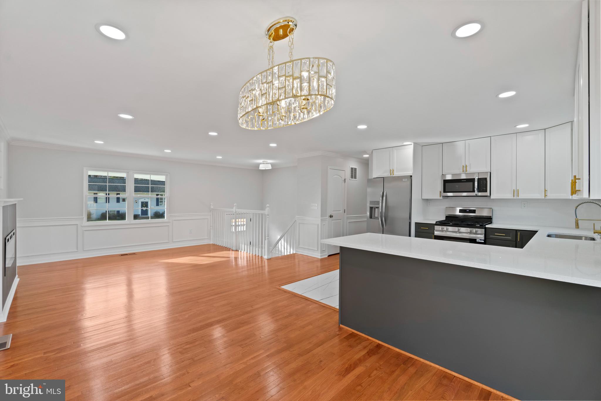 SUBURBIA - Residential