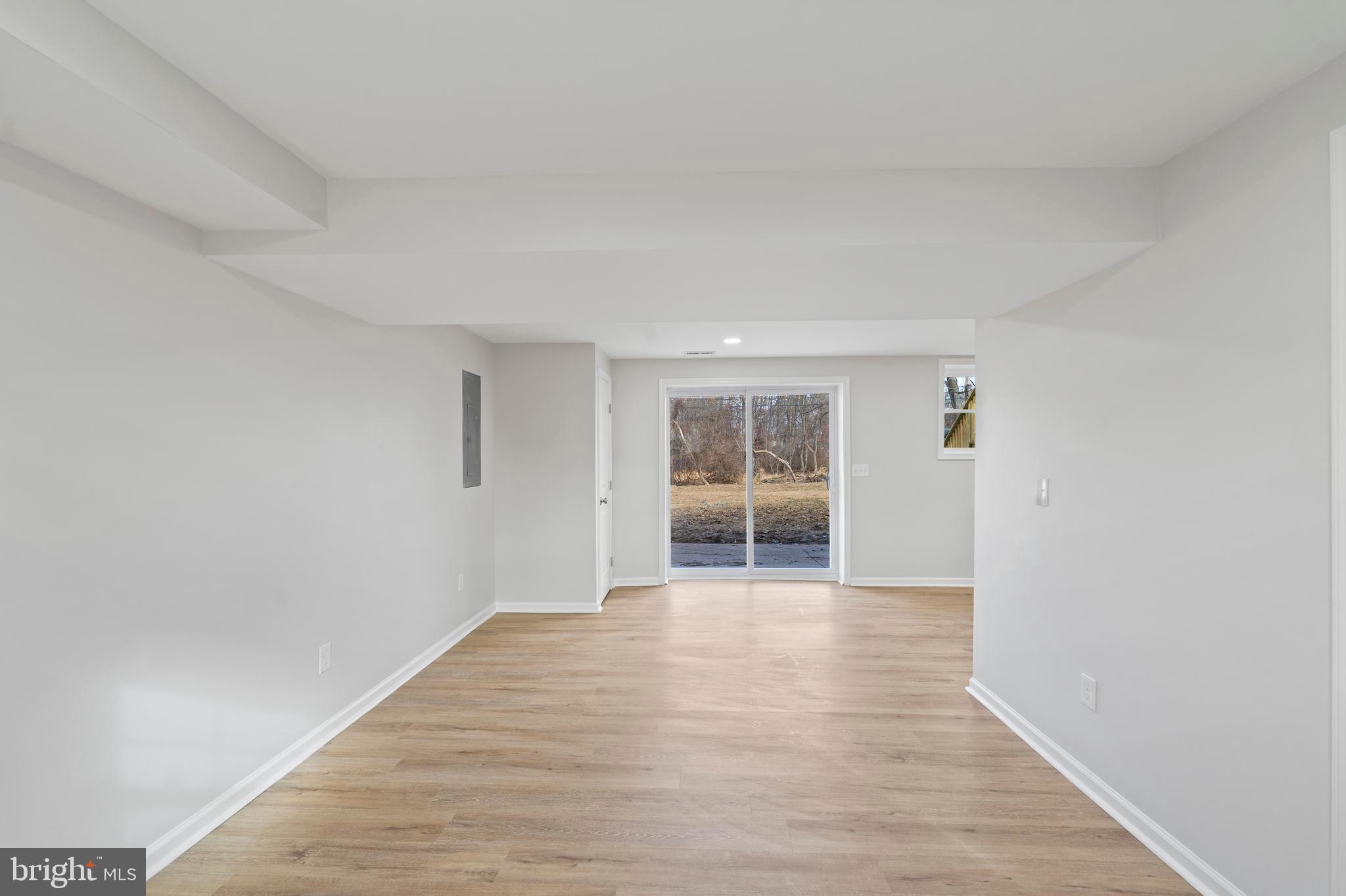 SUBURBIA - Residential