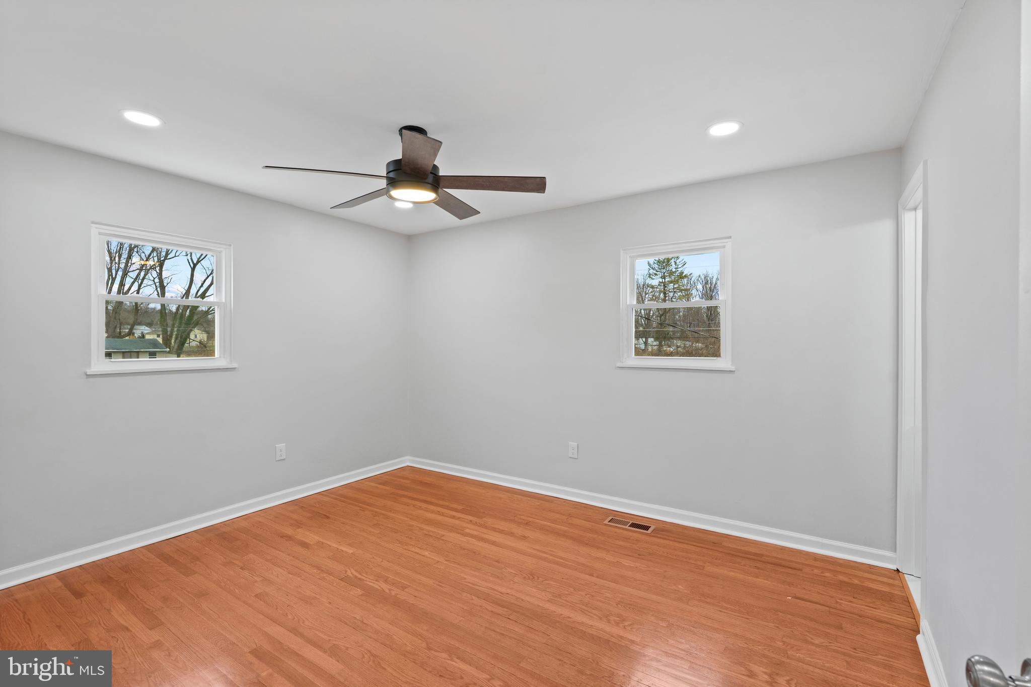 SUBURBIA - Residential