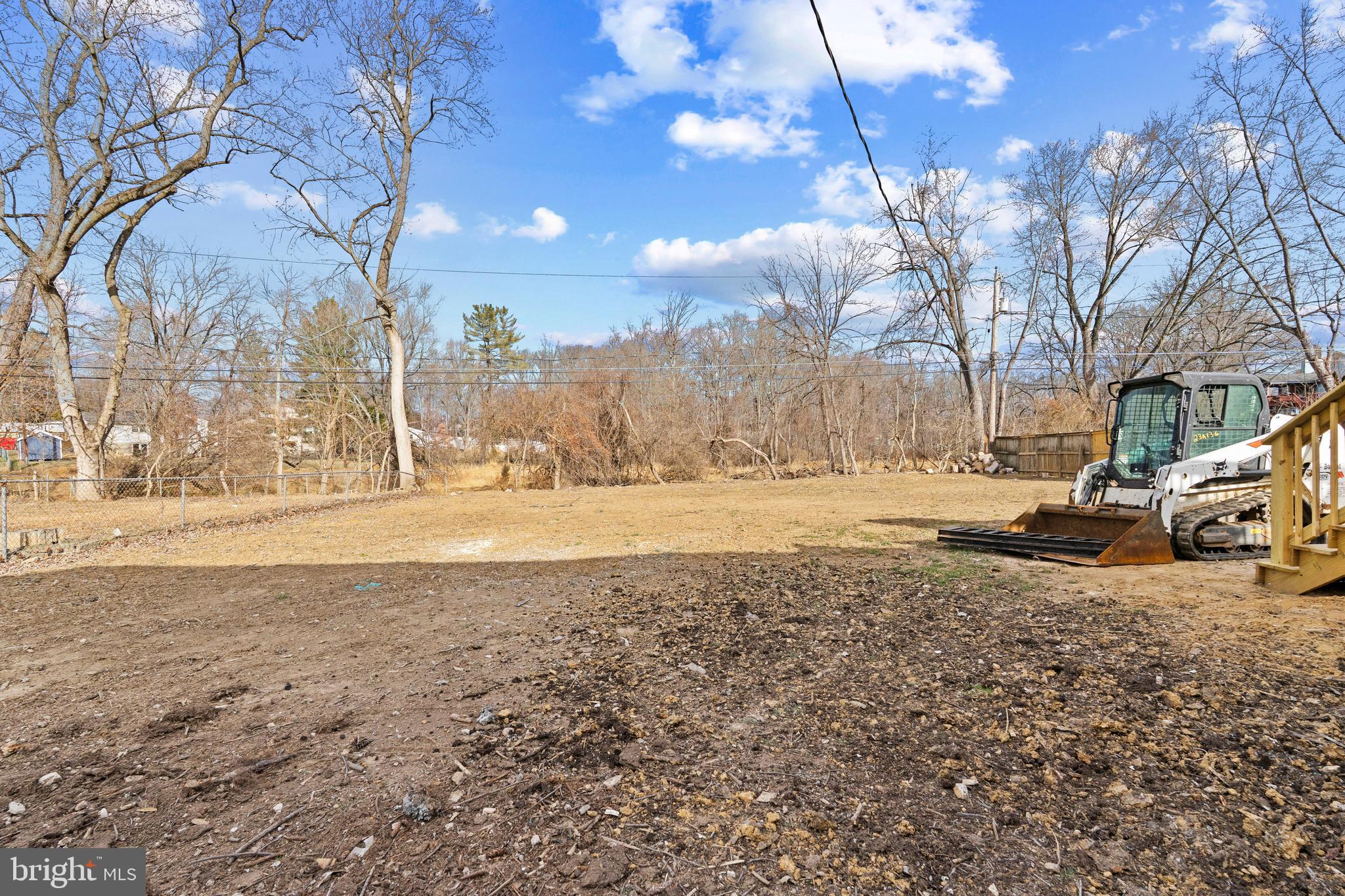 SUBURBIA - Residential