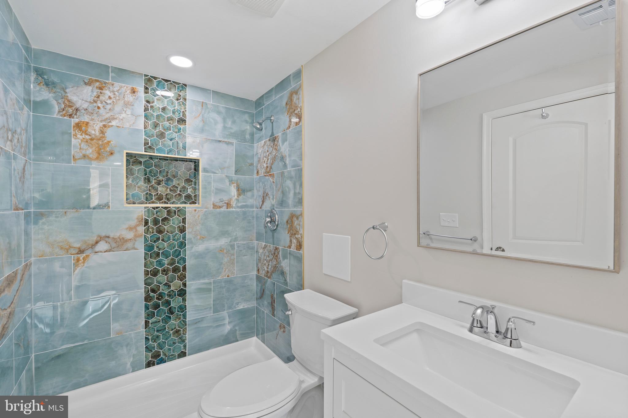 SUBURBIA - Residential