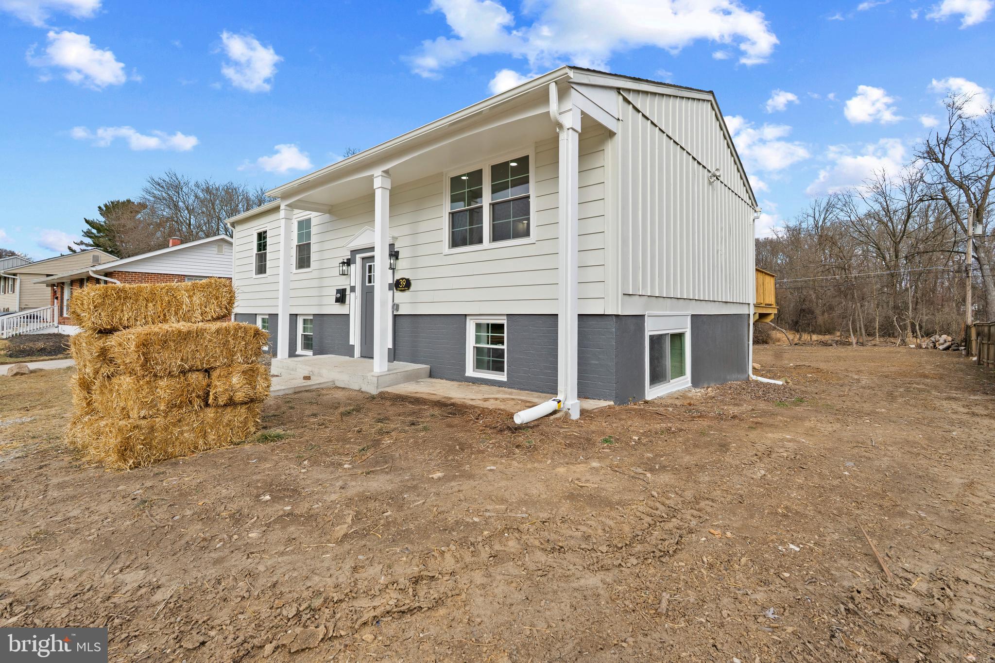 SUBURBIA - Residential