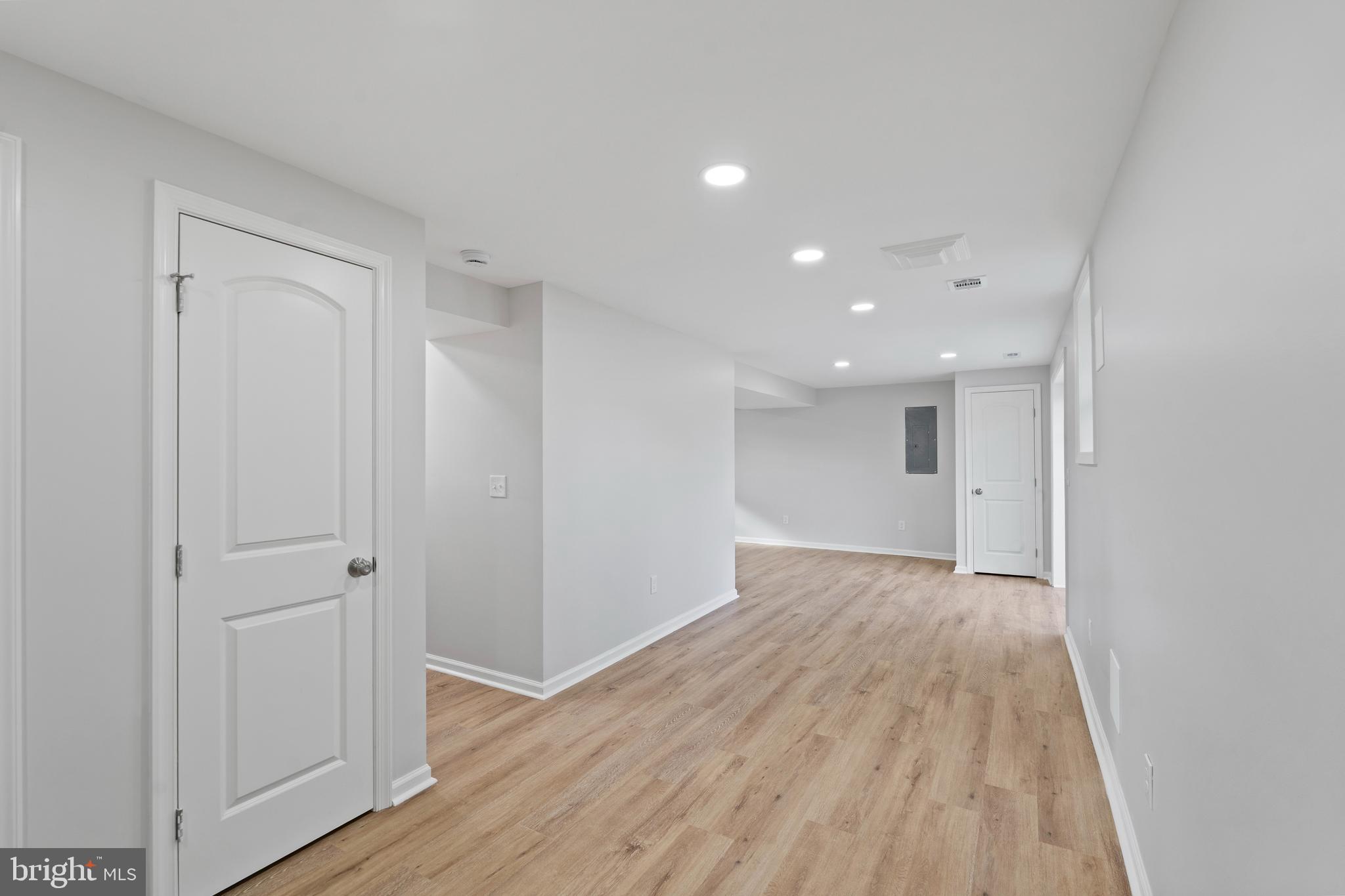 SUBURBIA - Residential