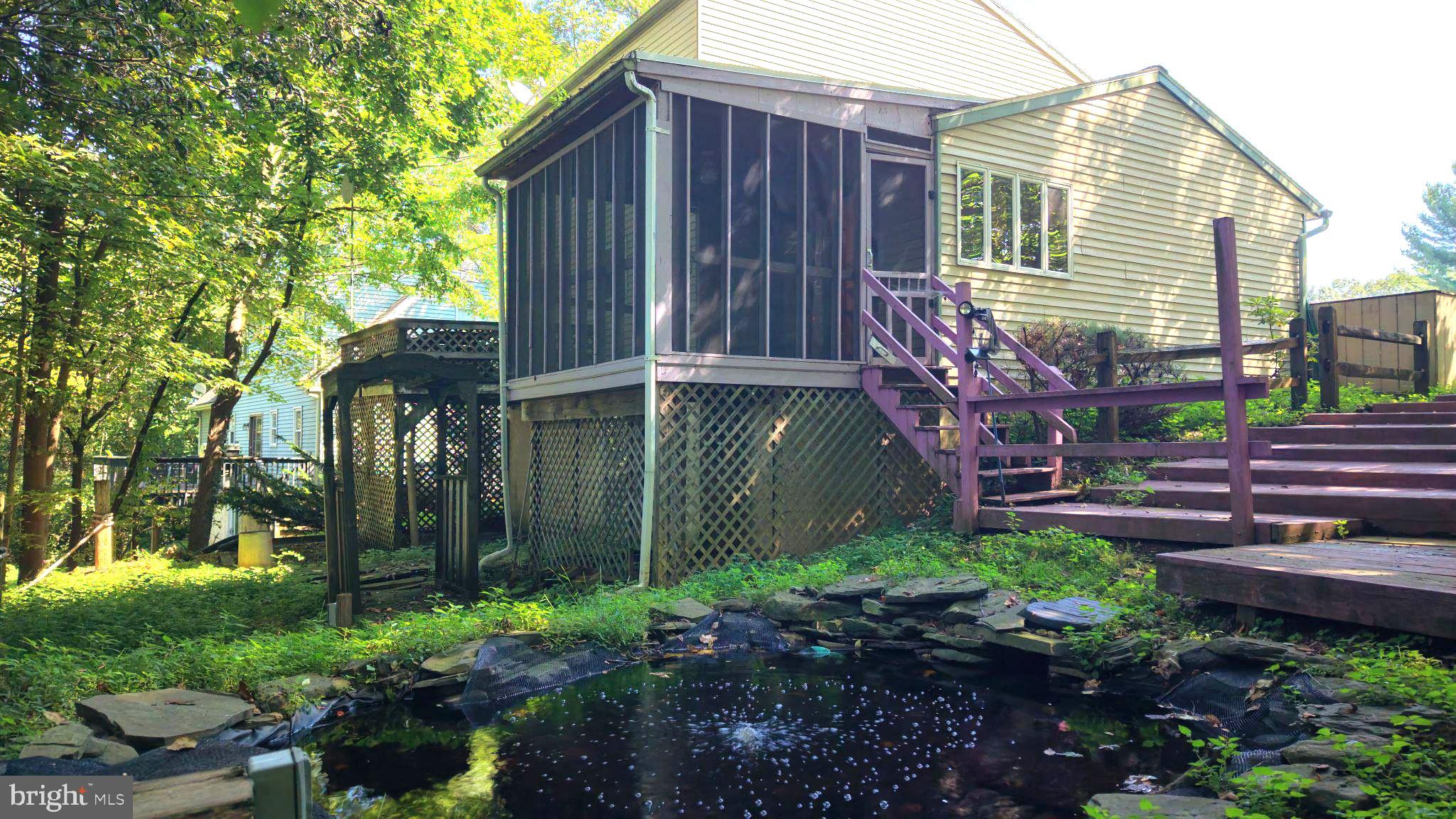 12 PICNIC WOODS CIRCLE