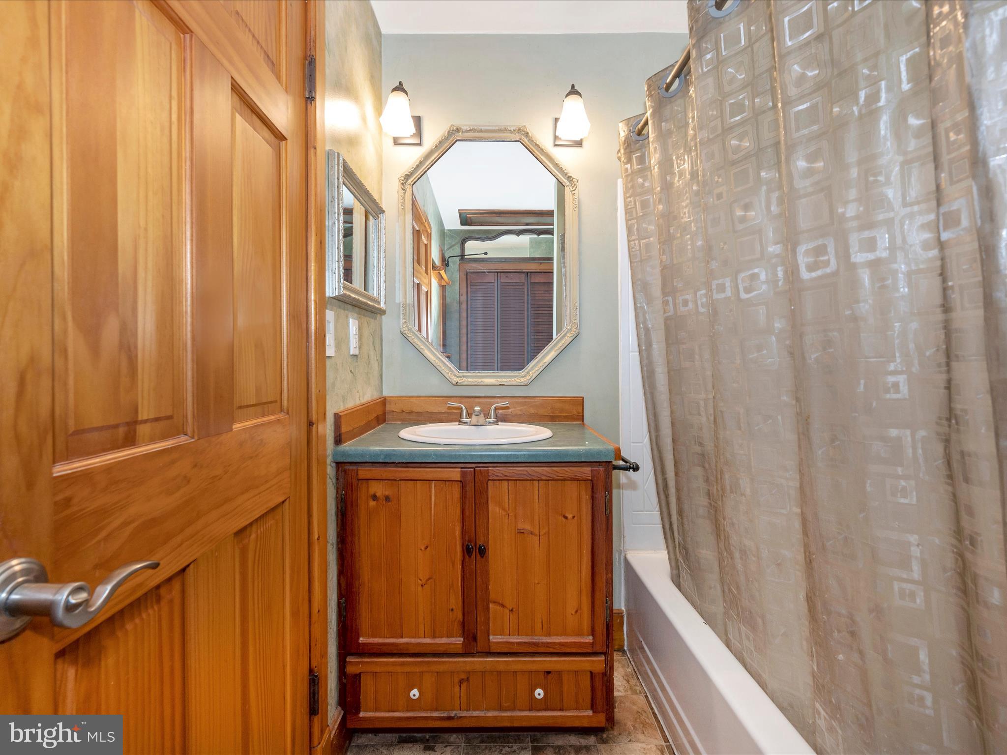 GLENWOOD FOREST - Residential