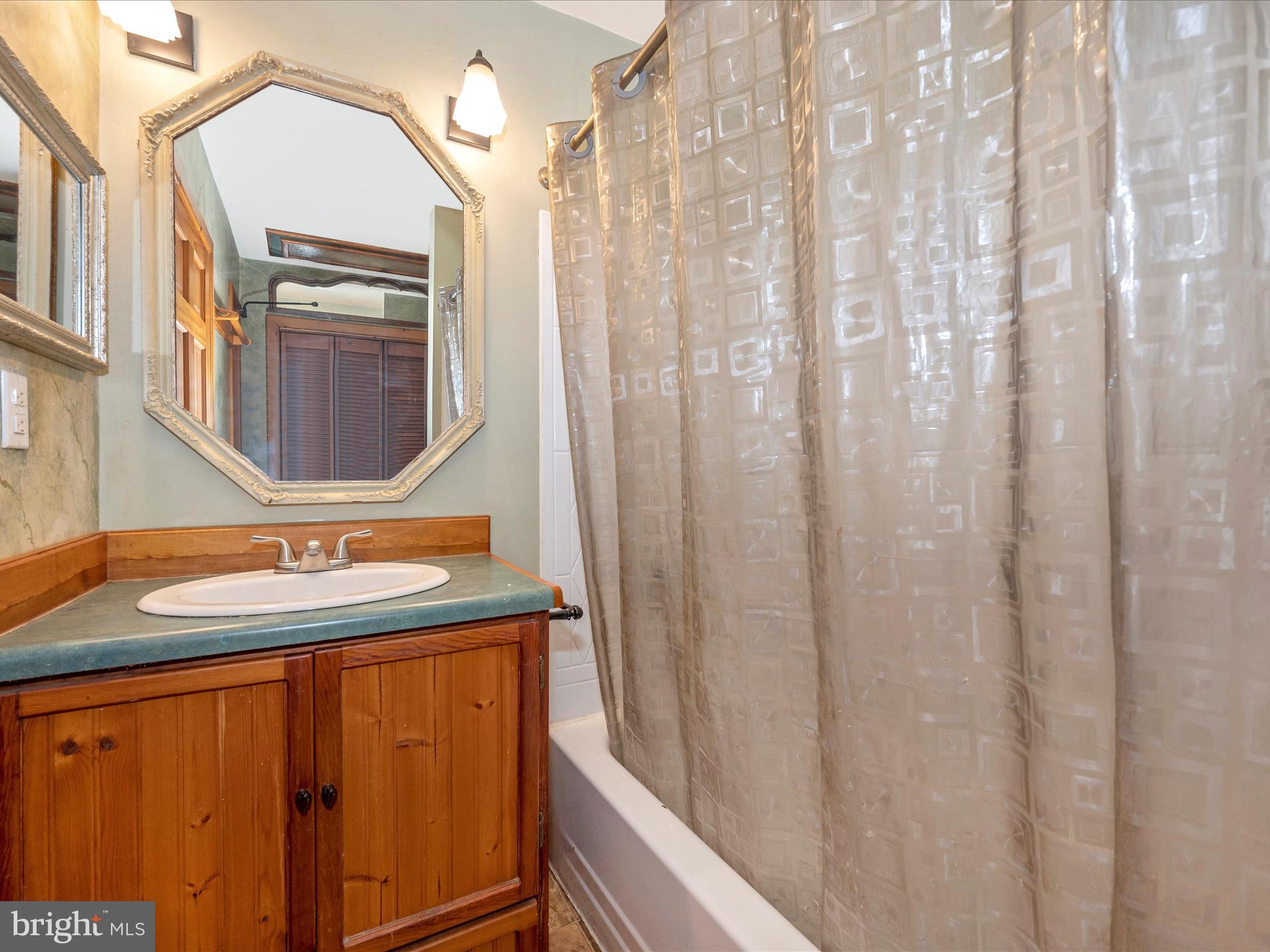 GLENWOOD FOREST - Residential