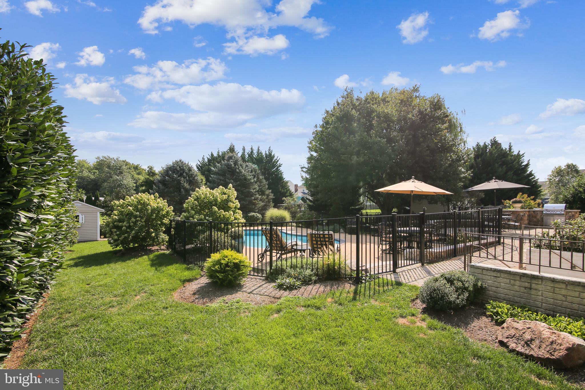 GREEN HILL MANOR - Residential