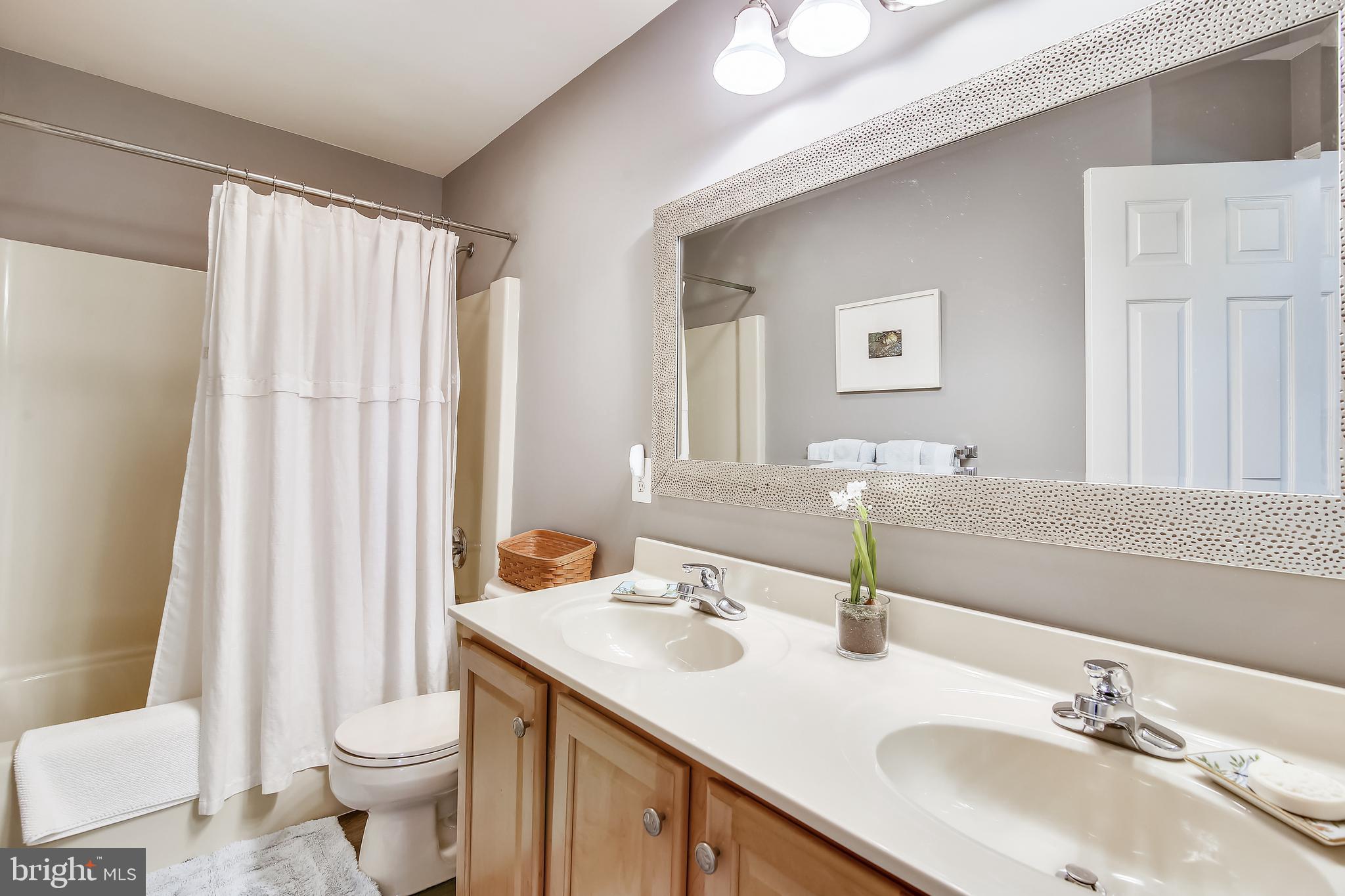 GREEN HILL MANOR - Residential