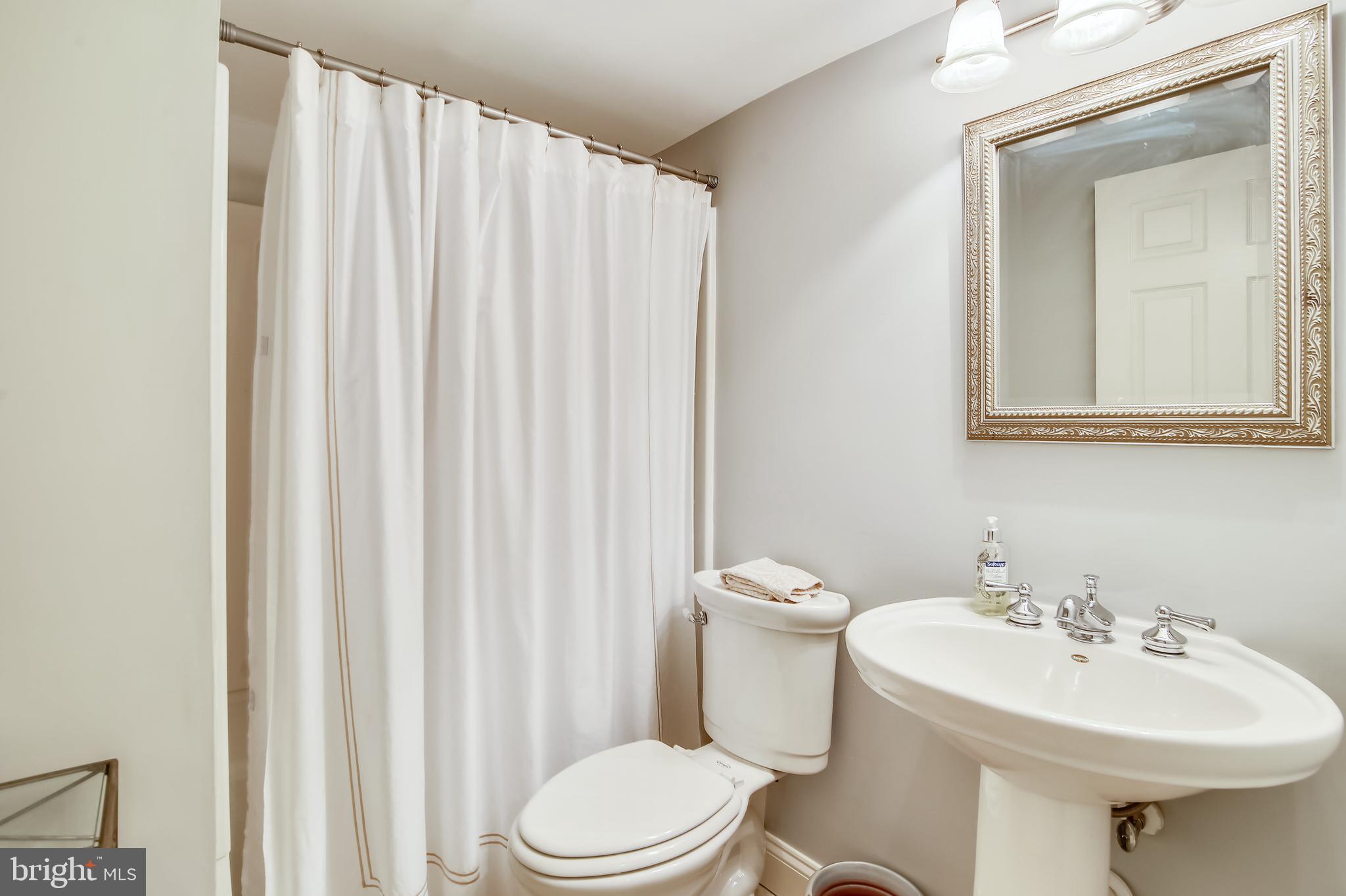 GREEN HILL MANOR - Residential