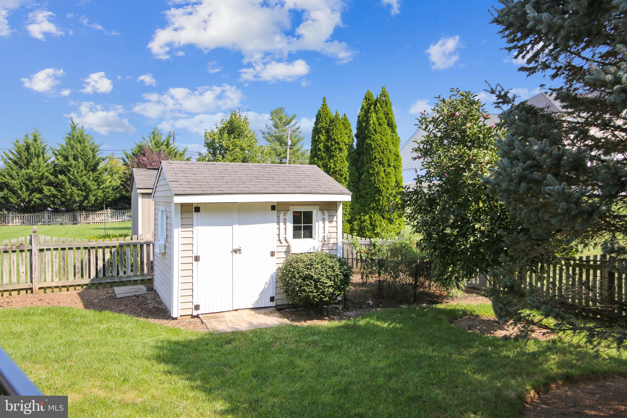 GREEN HILL MANOR - Residential