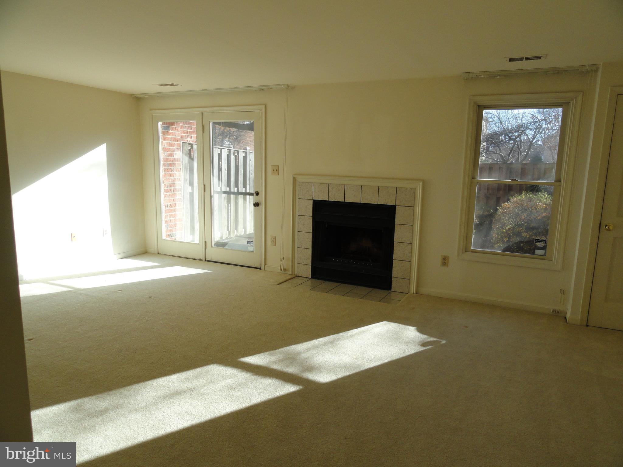 TREEBROOKE CONDOMINIUM - Residential Lease