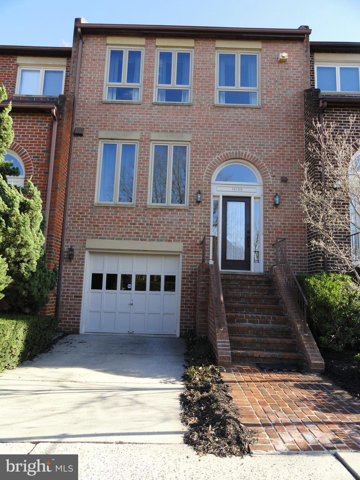 TREEBROOKE CONDOMINIUM - Residential Lease