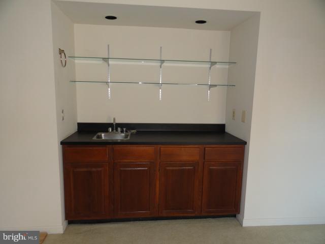 TREEBROOKE CONDOMINIUM - Residential Lease