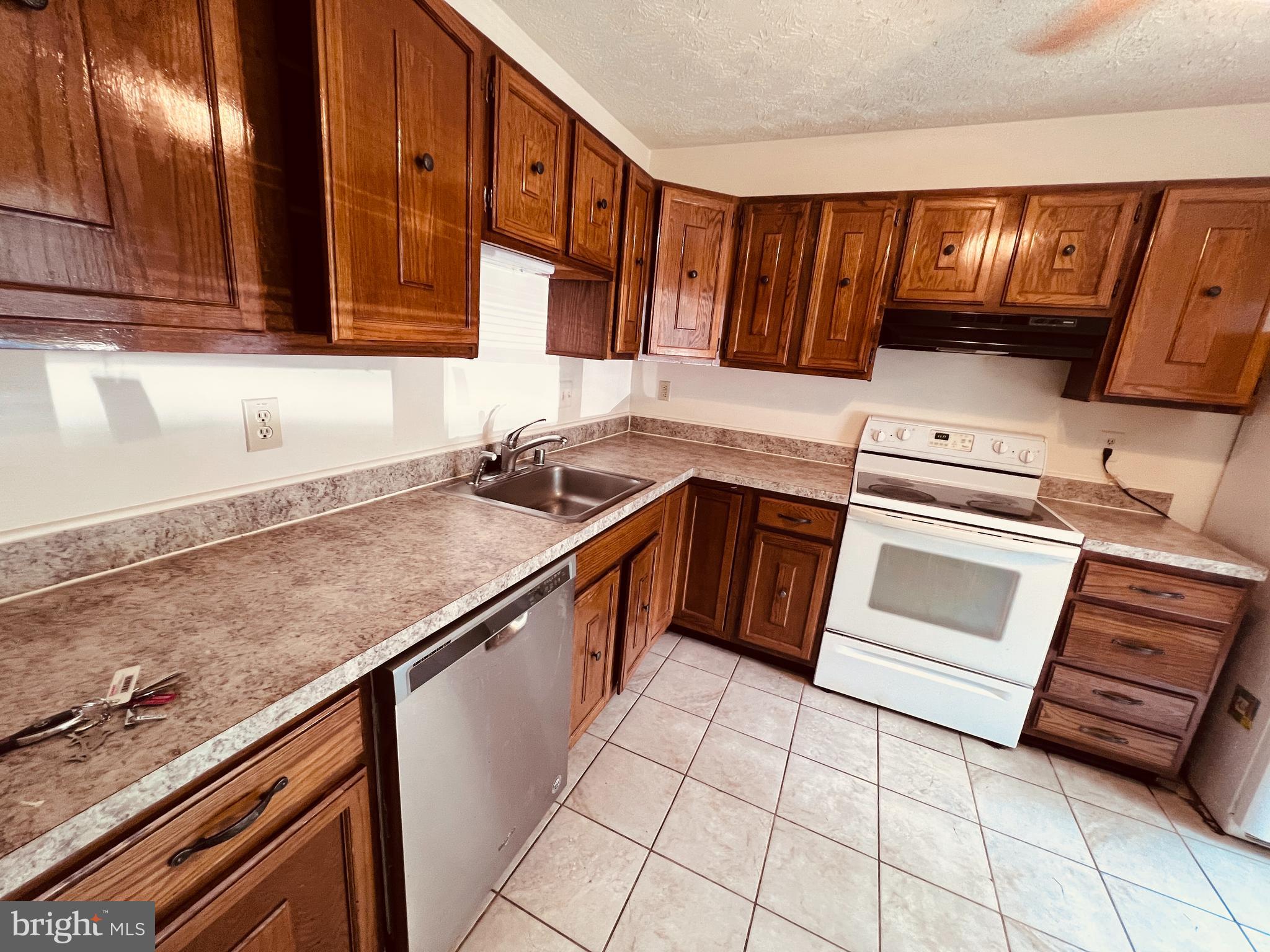 BOWLING BROOK FARMS - Residential Lease