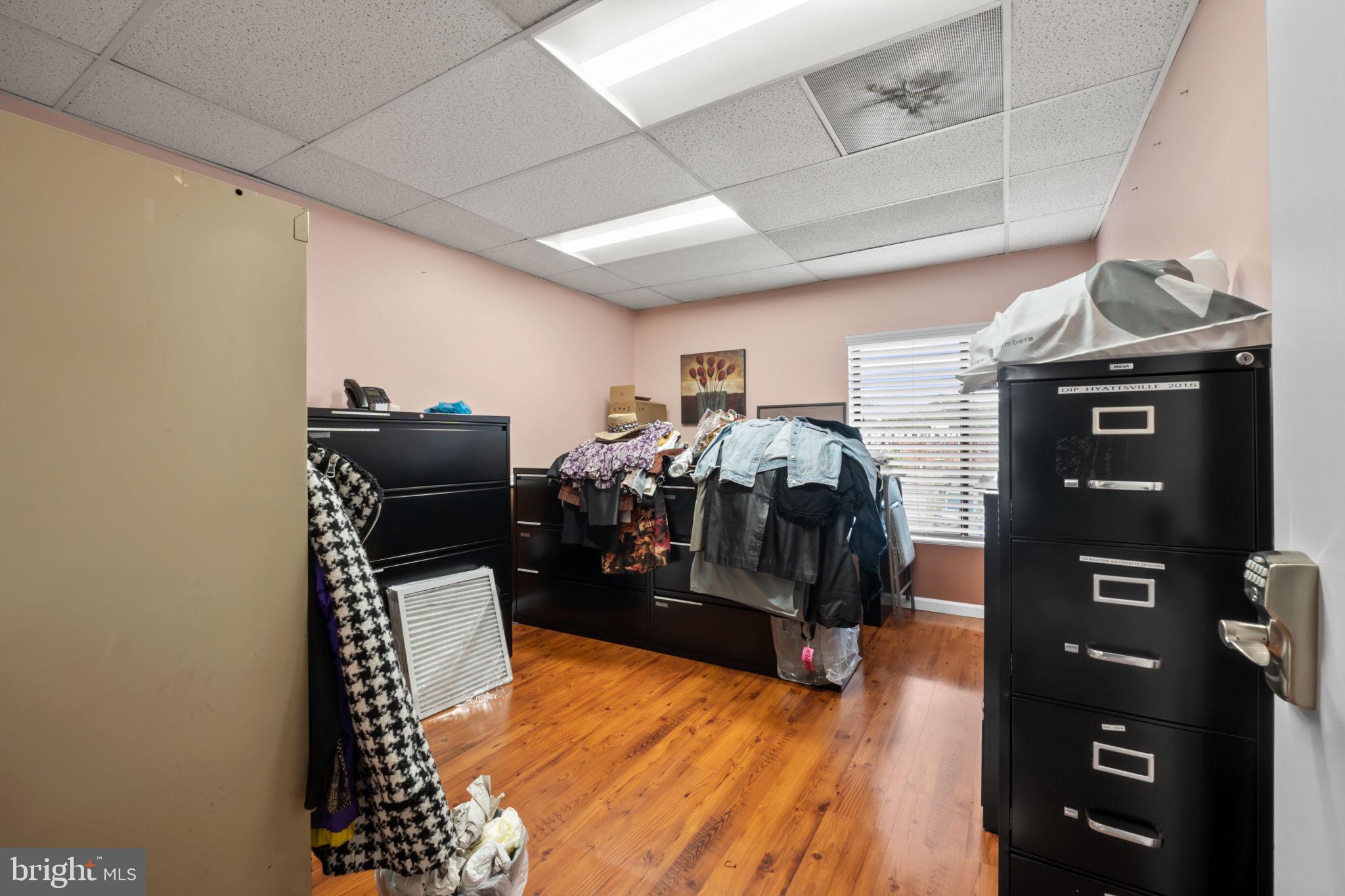 CHESTNUT COURT - Commercial Sale