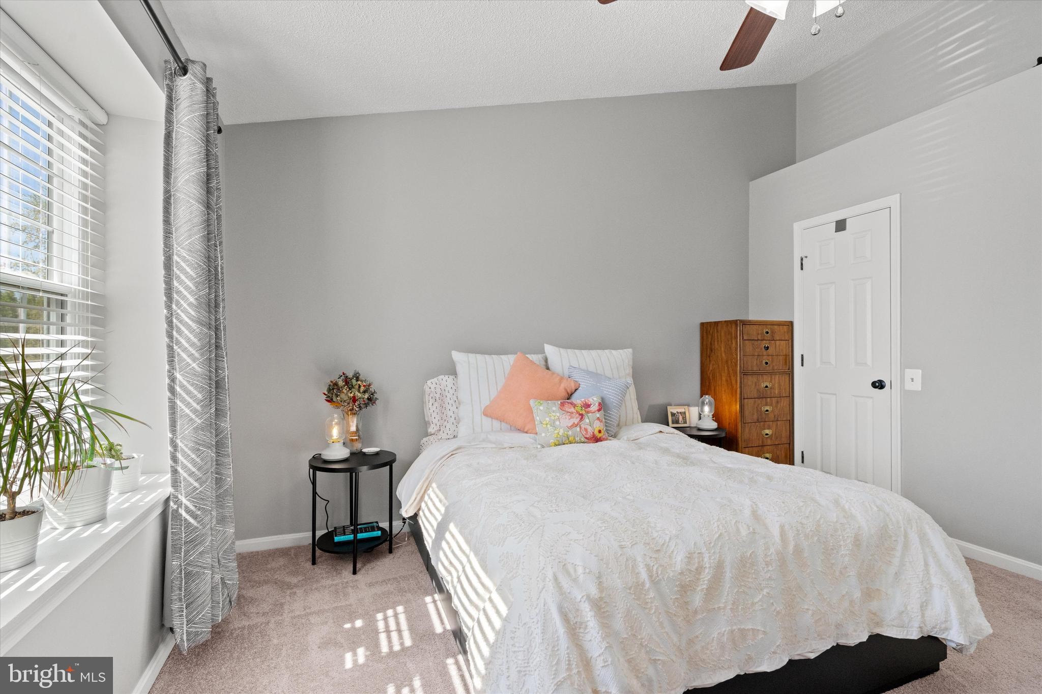 BULL RUN CONDO - Residential