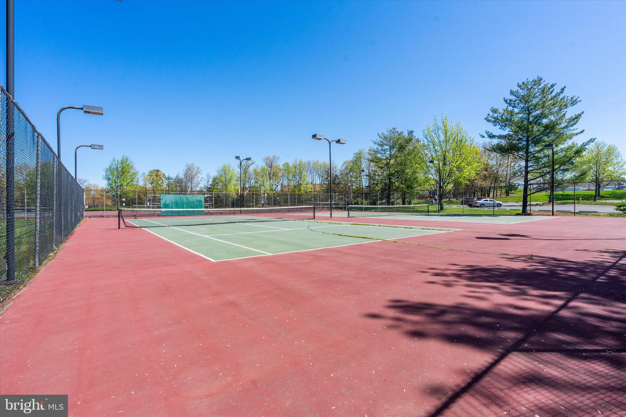 BULL RUN CONDO - Residential