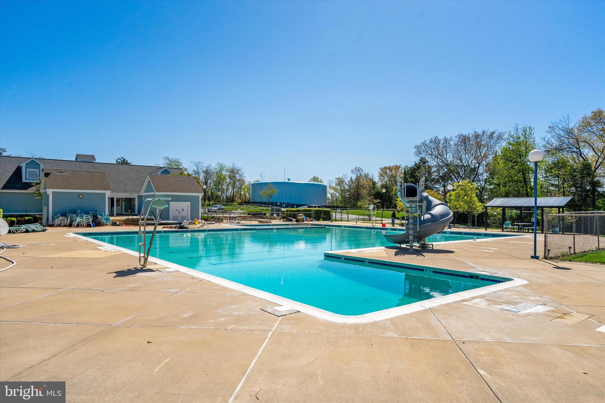 BULL RUN CONDO - Residential