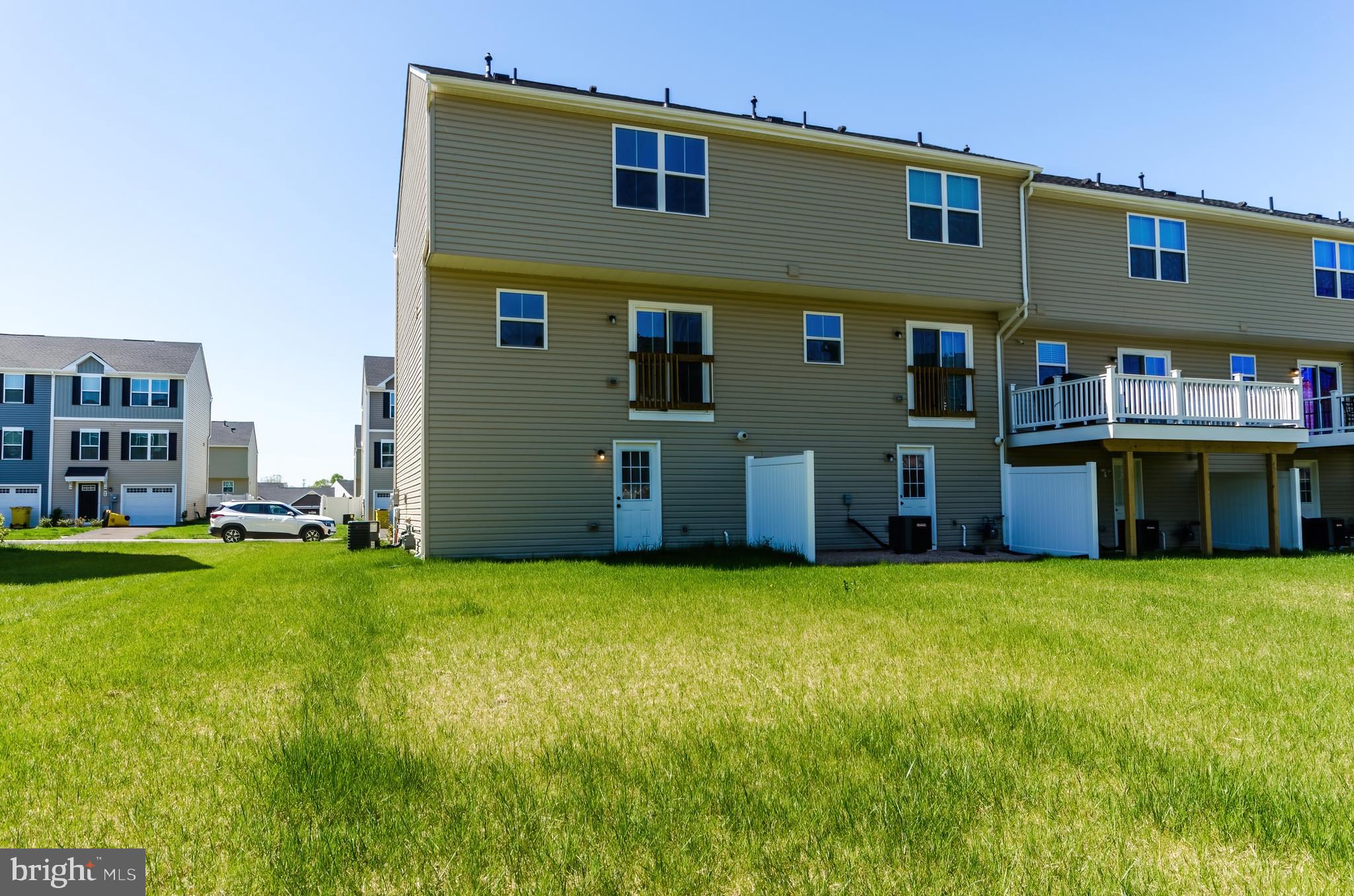 THE LAKES AT MARTINSBURG - Residential Lease