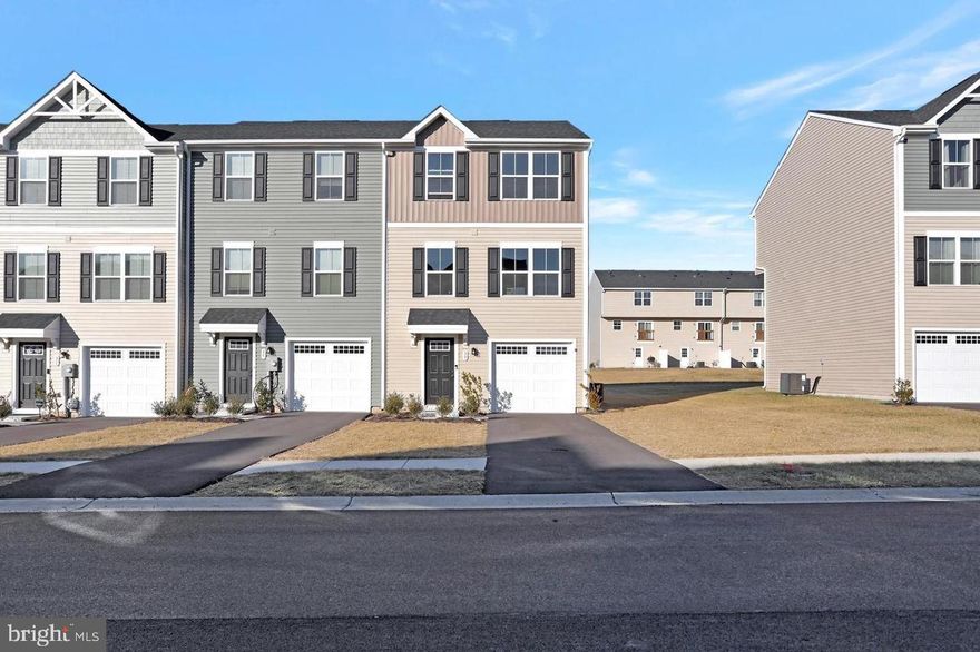 Beautiful brand new 3-level townhouse in the sought-after community of the Lakes at Martinsburg, 3 bedrooms, 2.5 full baths, washer and dryer in unit in the upper level. stainless steel appliances, kitchen island, built-in microwave, one car garage with garage door opener, long paved driveway, end unit, large backyard. The landlord prefers to do a  2-year lease.  no smokers will be considered.  pets are on a case-by-case basis with pet deposit and monthly pet rent. available to move in immediately.