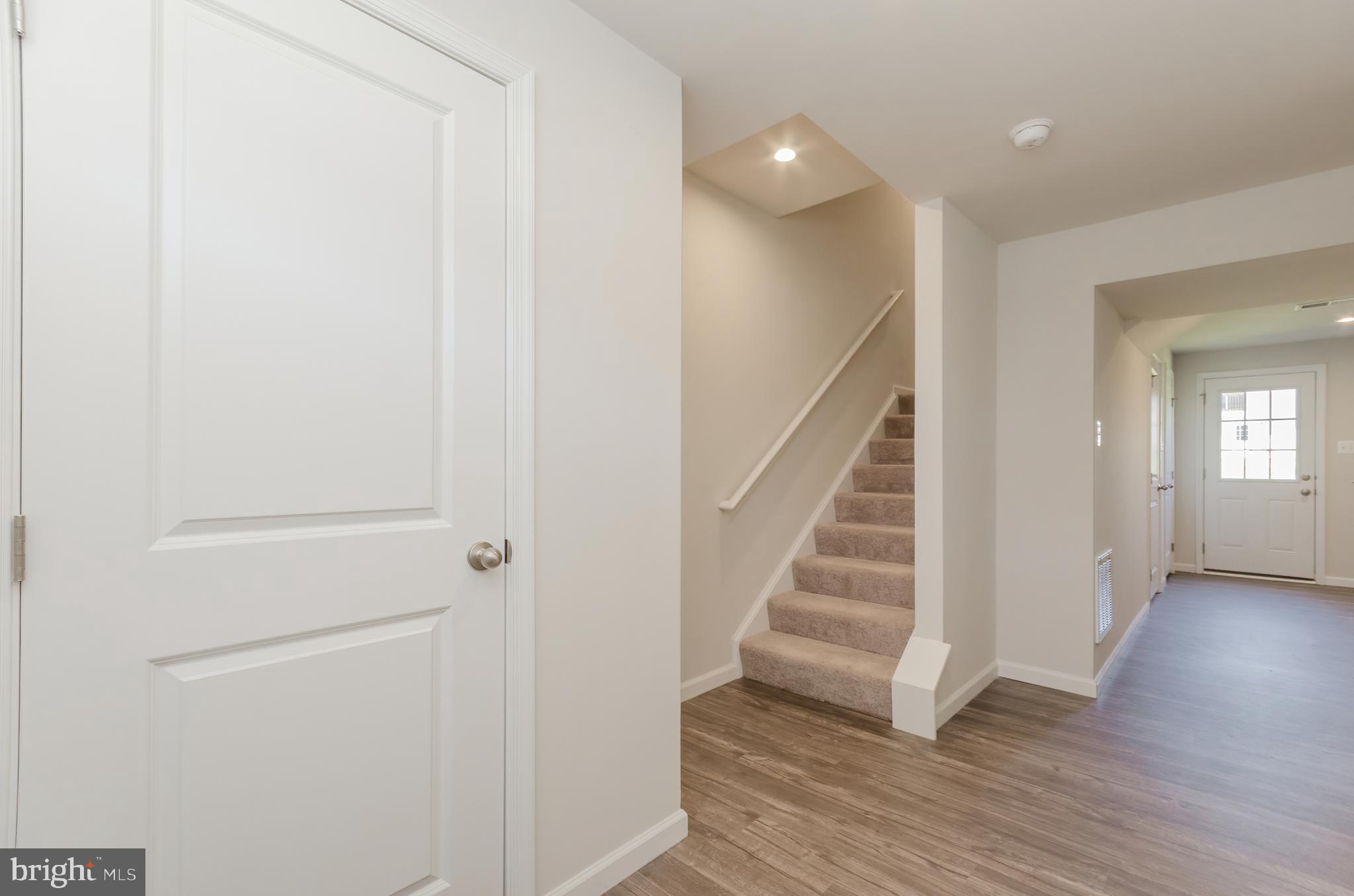 THE LAKES AT MARTINSBURG - Residential Lease