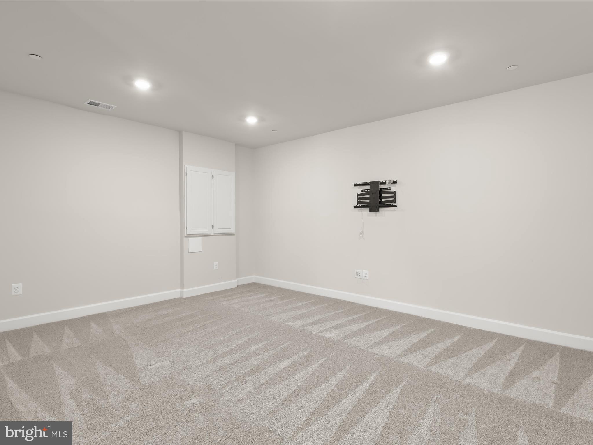 MAPLE LAWN SOUTH - Residential