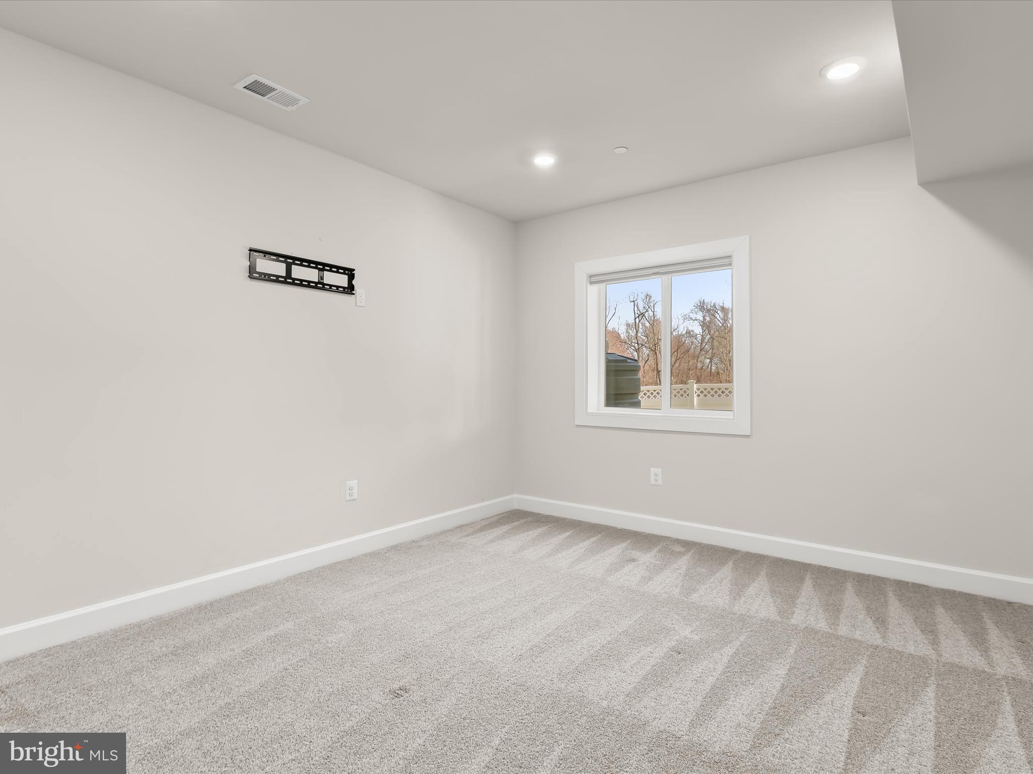 MAPLE LAWN SOUTH - Residential