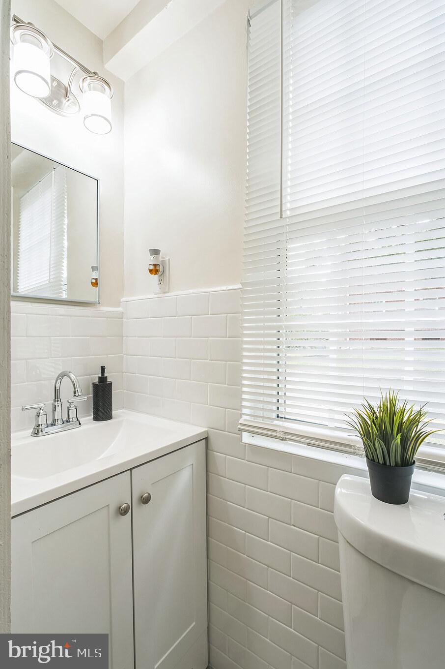 AUBURN VILLAGE - Residential