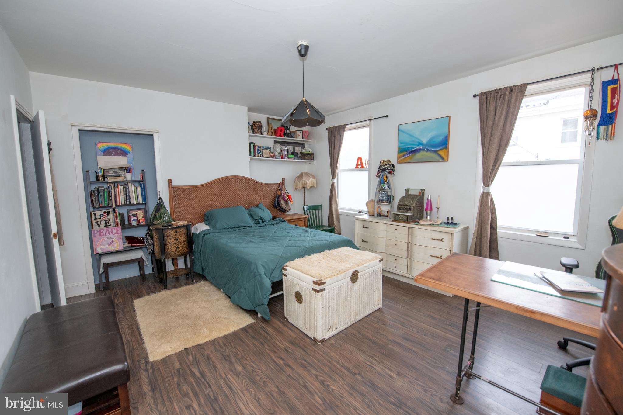 BRIDESBURG - Residential