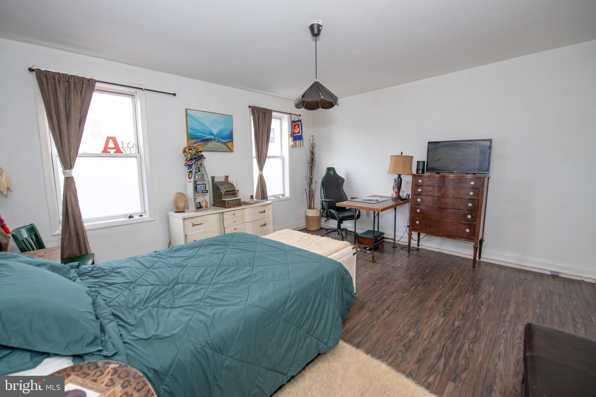 BRIDESBURG - Residential