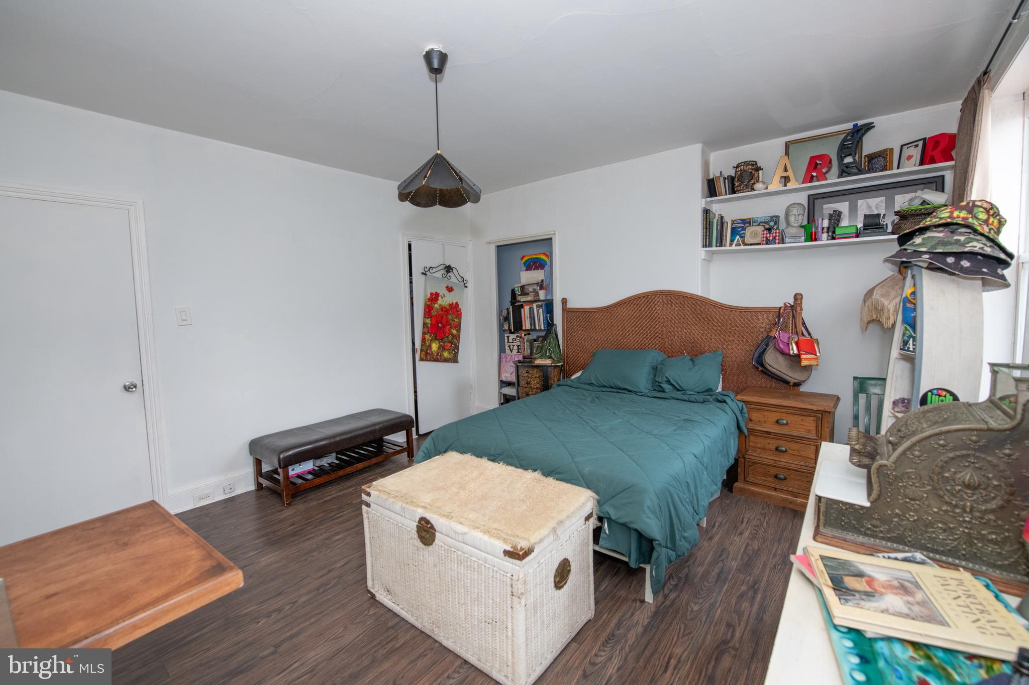 BRIDESBURG - Residential