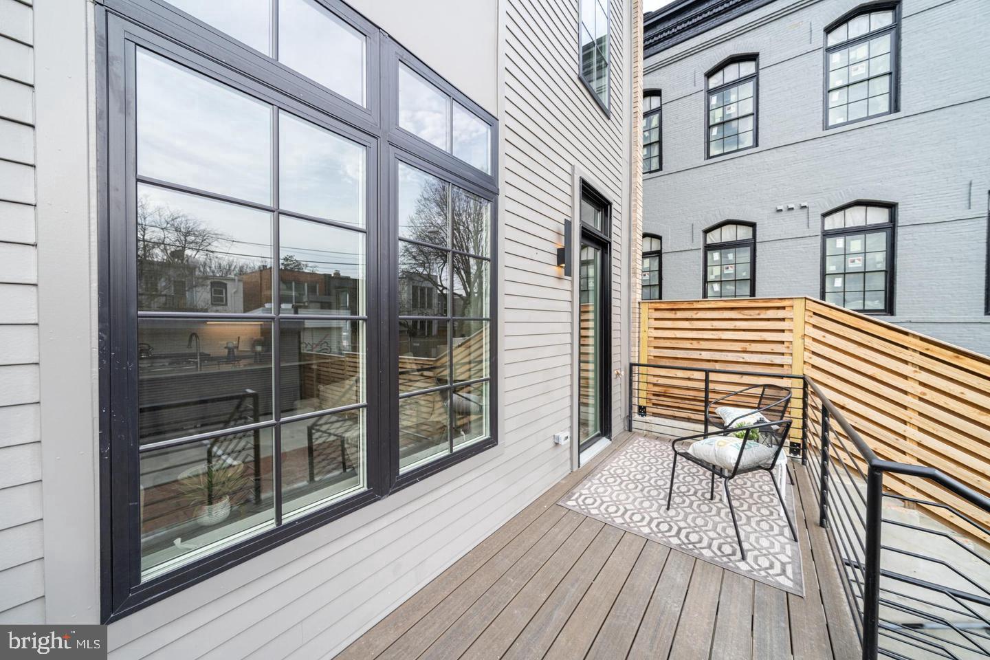 442.5 R STREET NW B