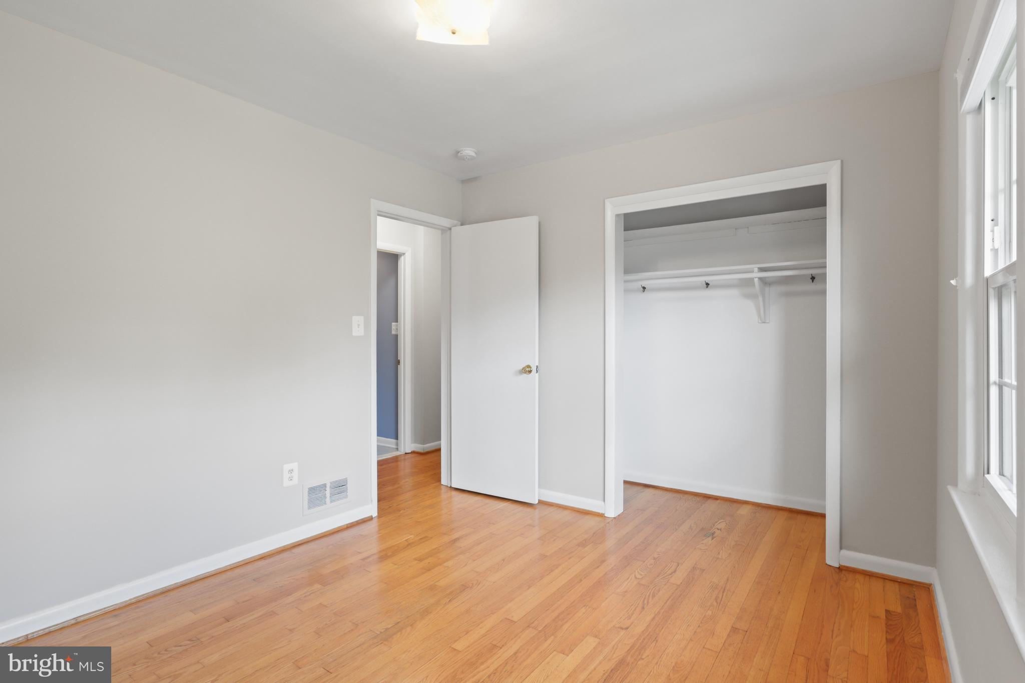 CHESTERBROOK WOODS - Residential Lease