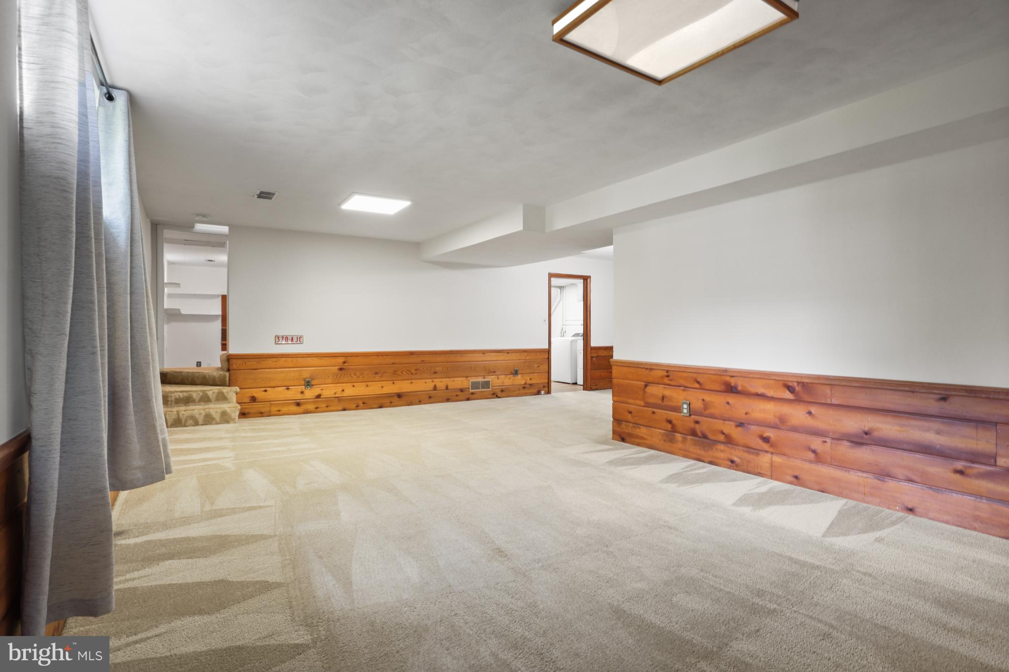 CHESTERBROOK WOODS - Residential Lease