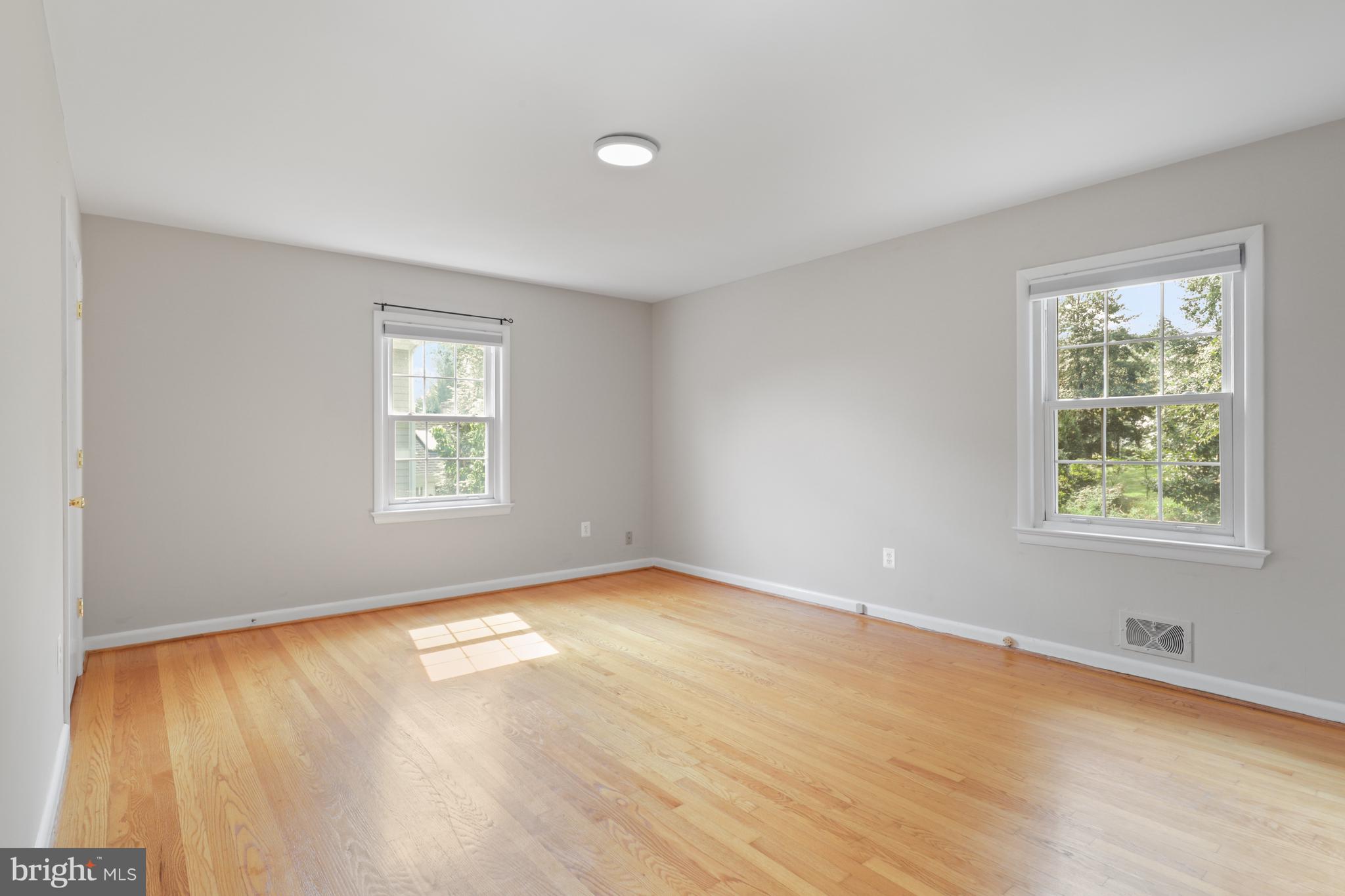 CHESTERBROOK WOODS - Residential Lease