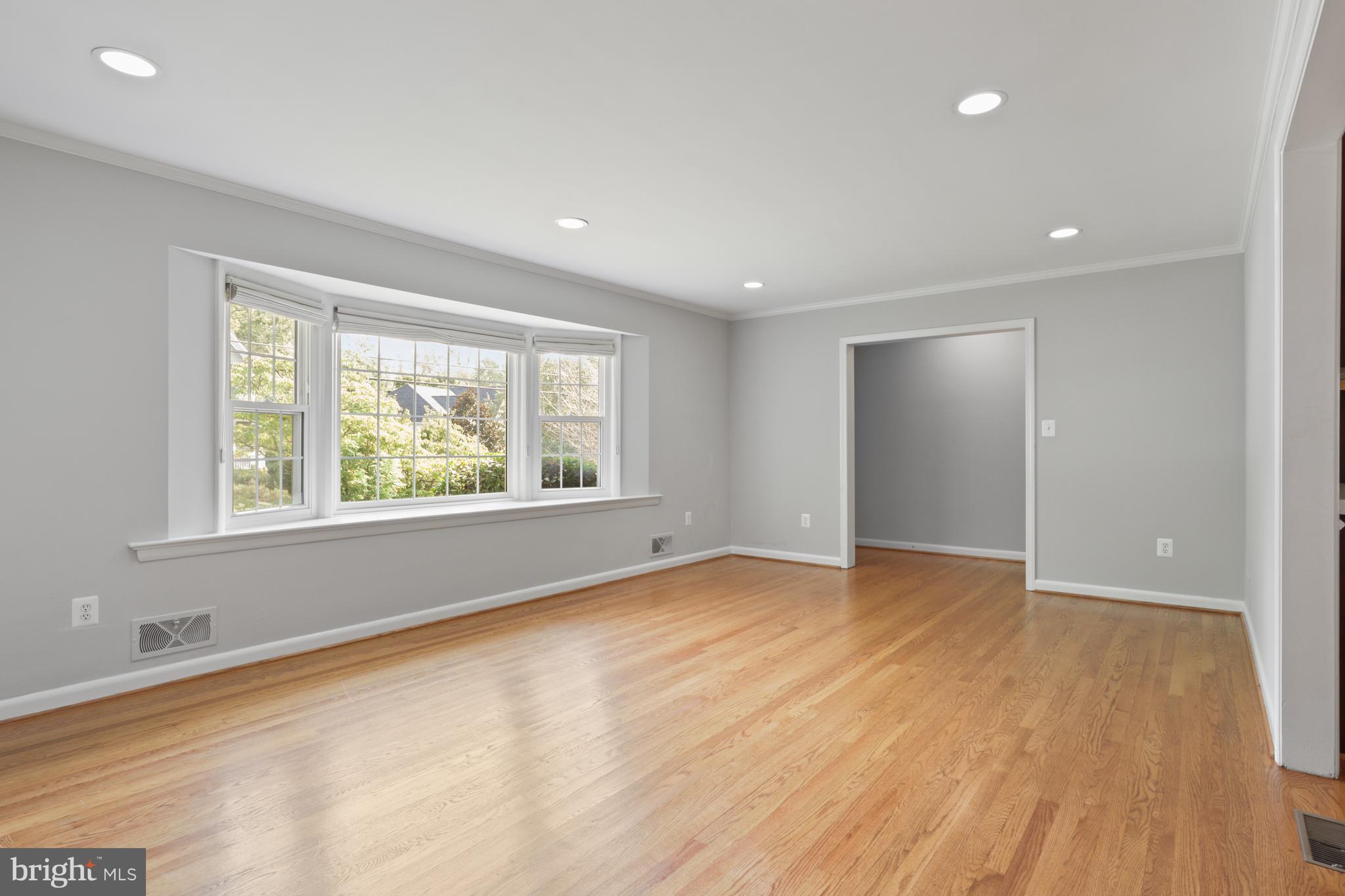 CHESTERBROOK WOODS - Residential Lease