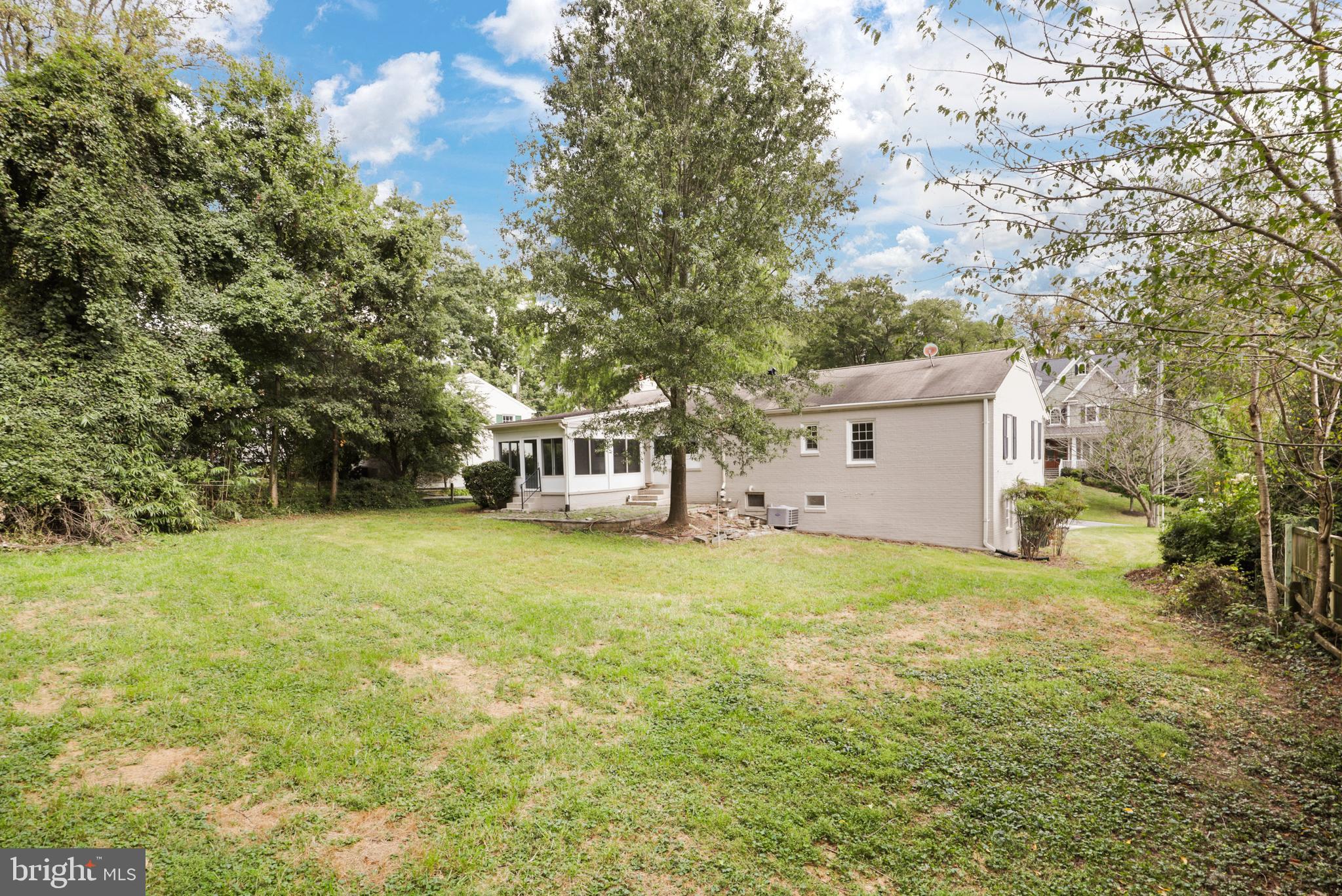 CHESTERBROOK WOODS - Residential Lease