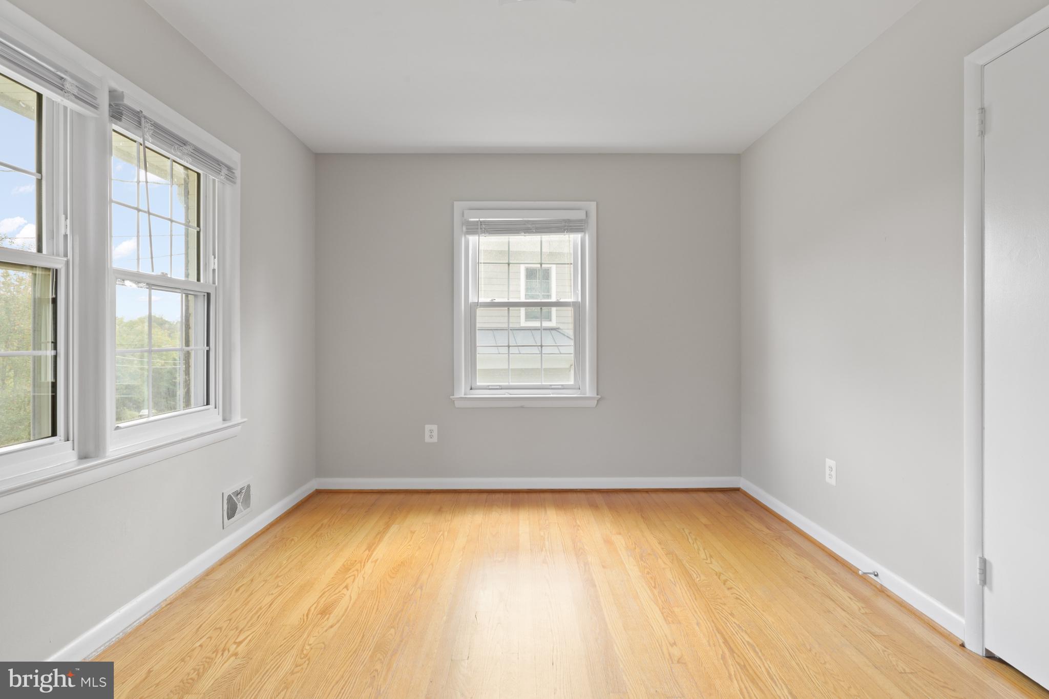 CHESTERBROOK WOODS - Residential Lease