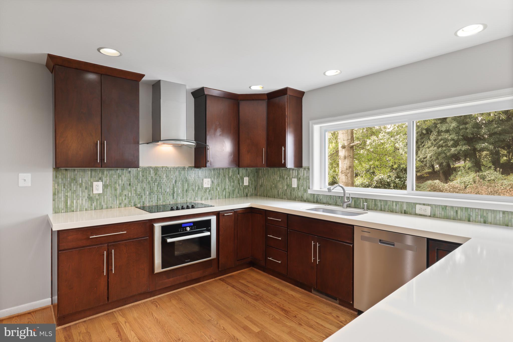 CHESTERBROOK WOODS - Residential Lease