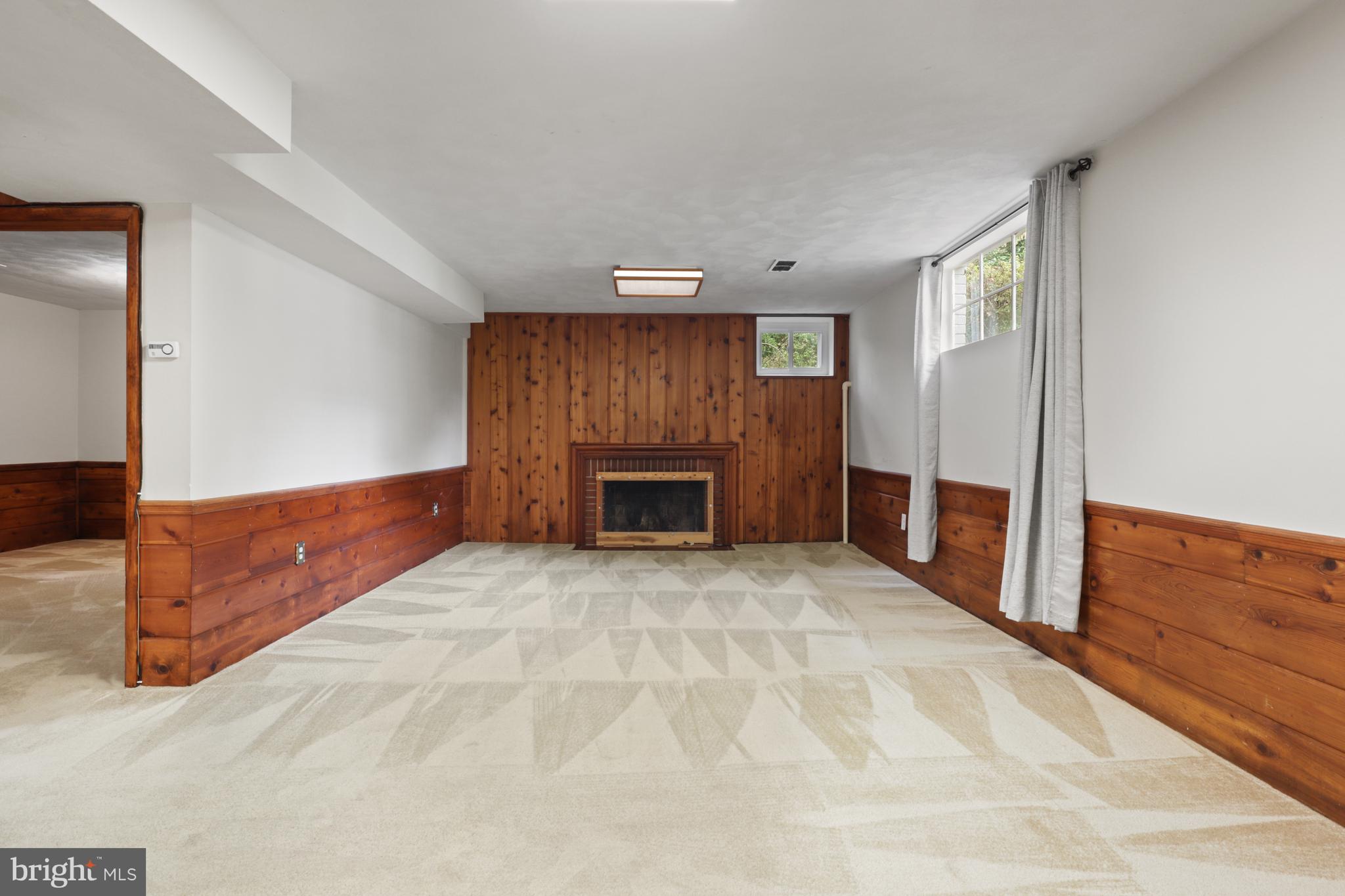 CHESTERBROOK WOODS - Residential Lease