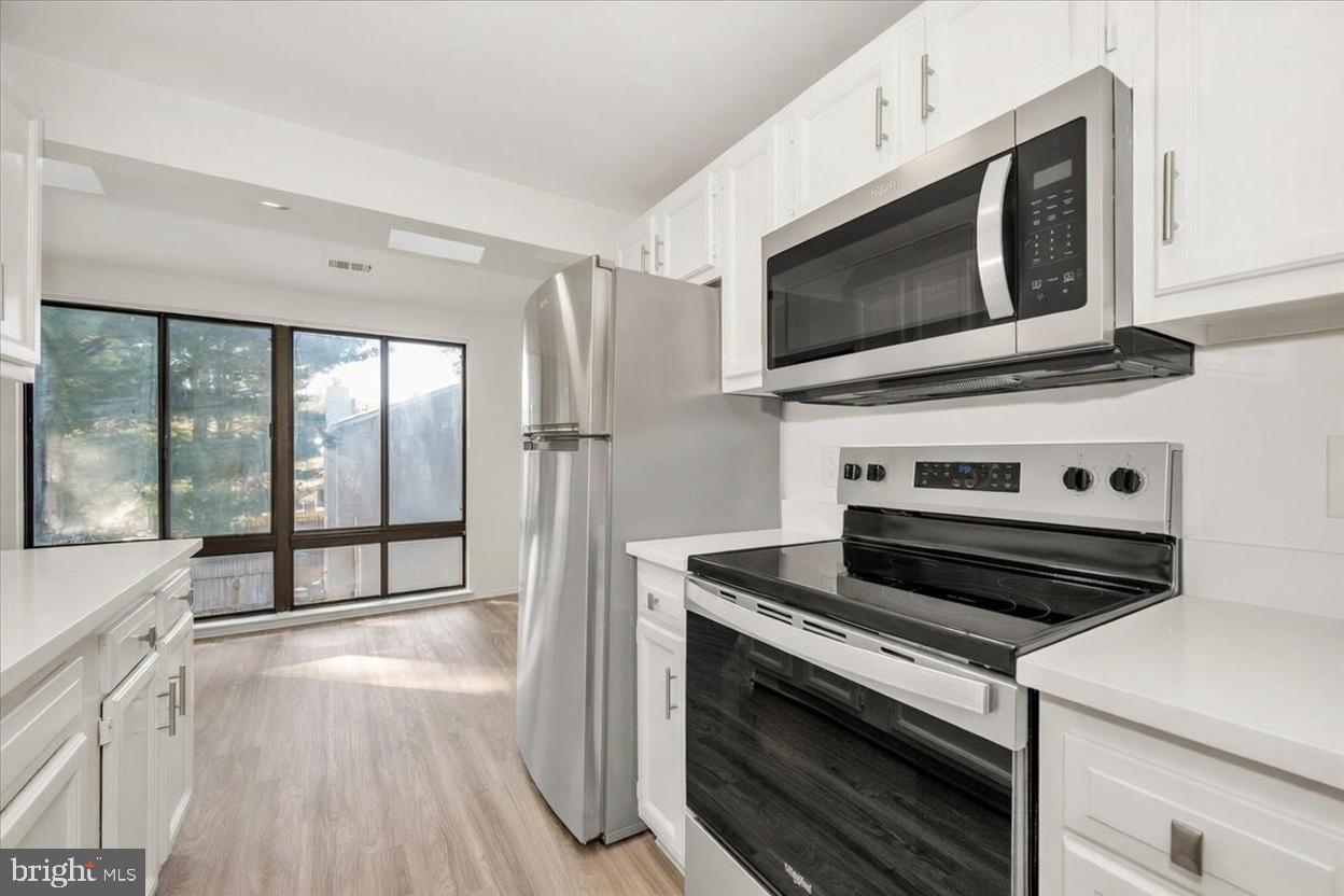 FARMINGDALE - Residential