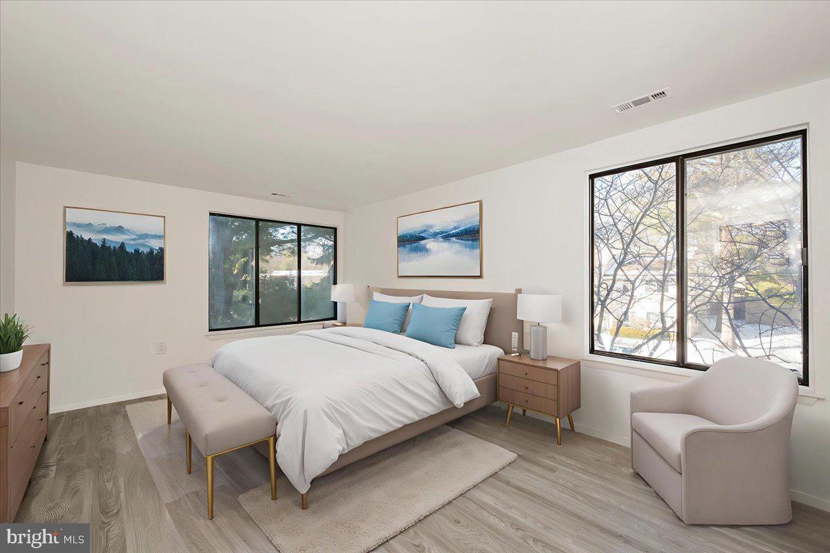 FARMINGDALE - Residential