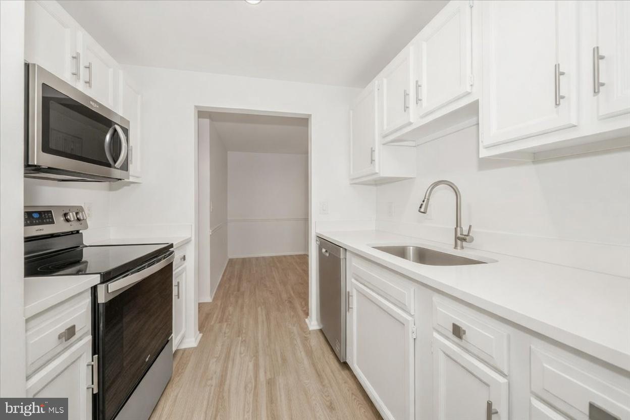 FARMINGDALE - Residential