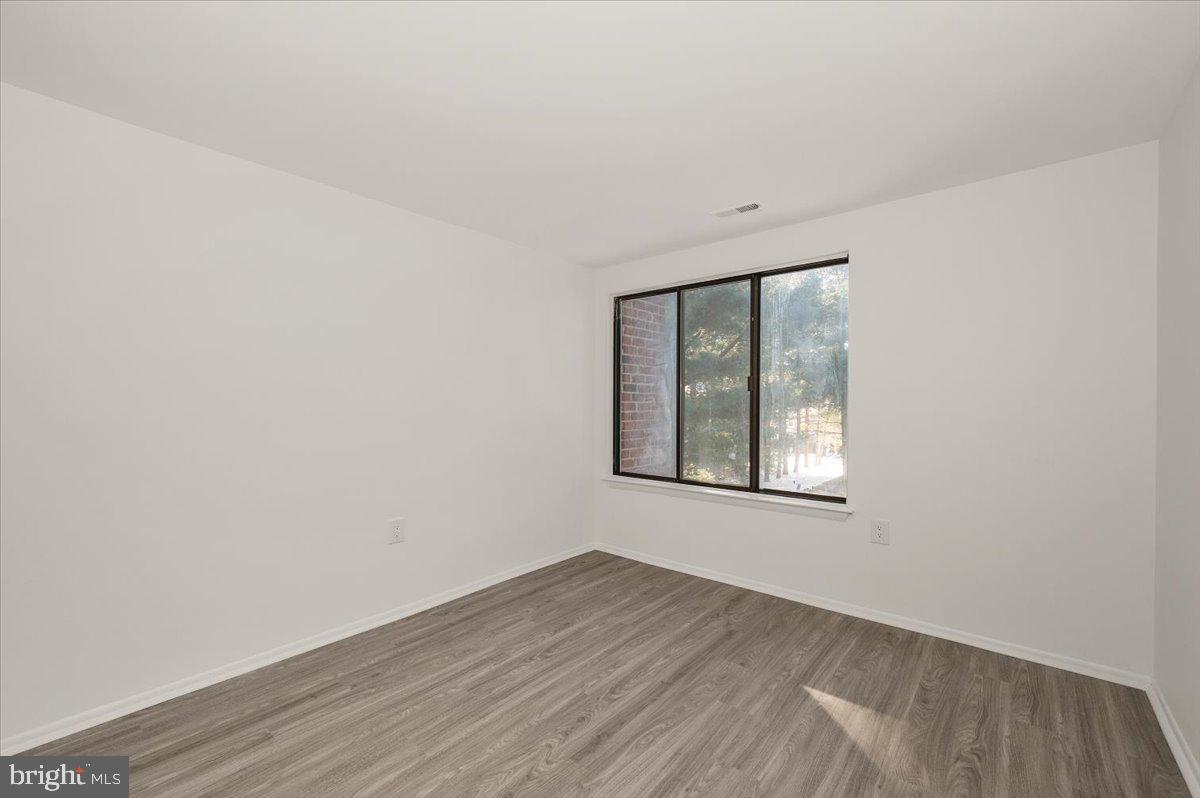 FARMINGDALE - Residential