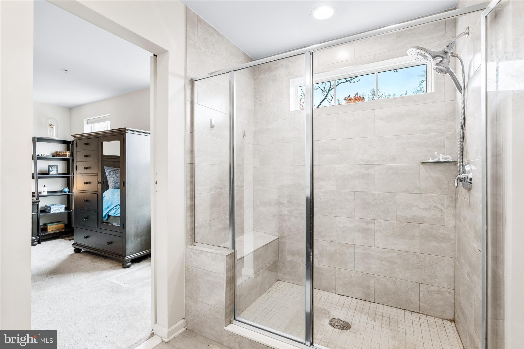 TALLYN RIDGE - Residential