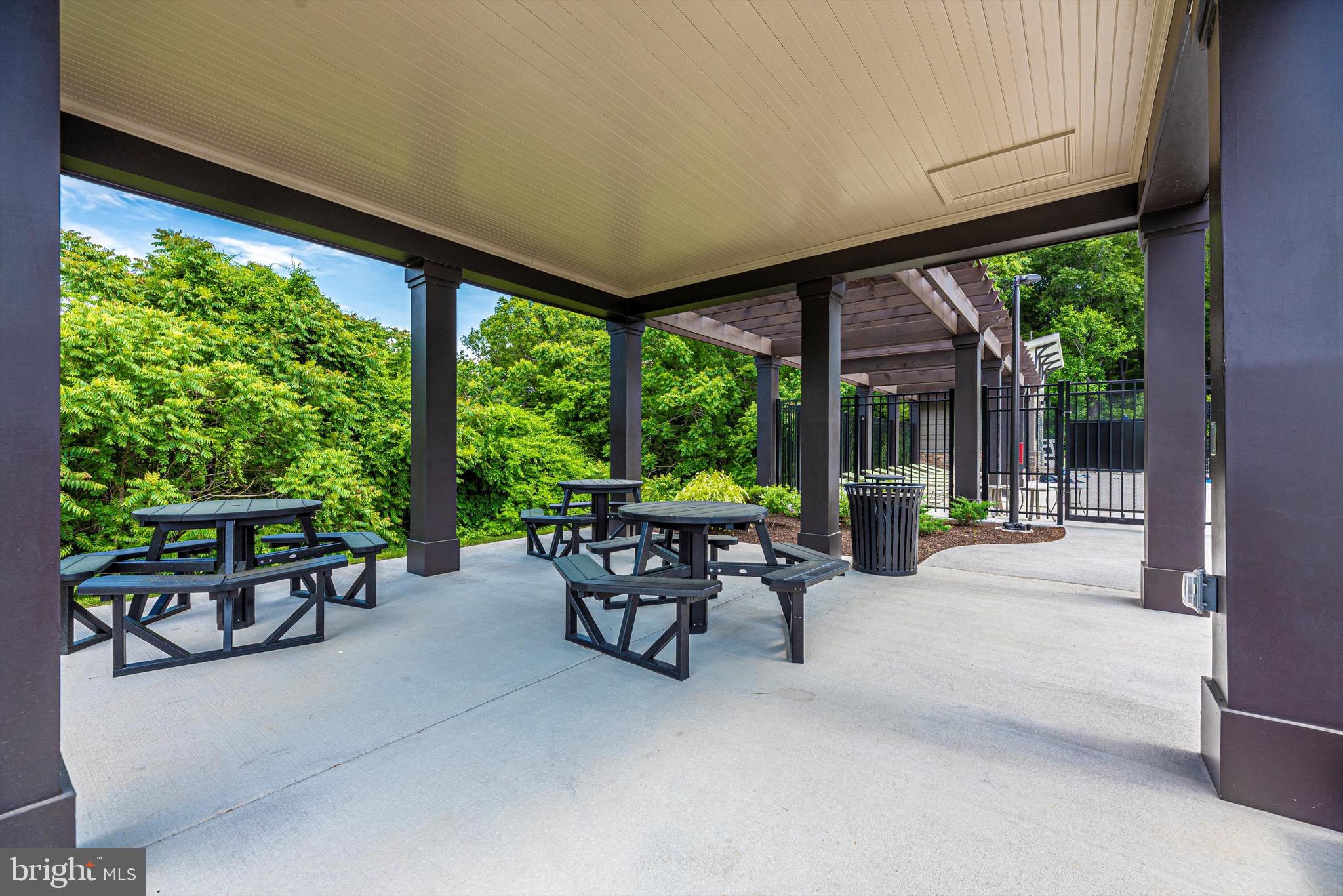 TALLYN RIDGE - Residential