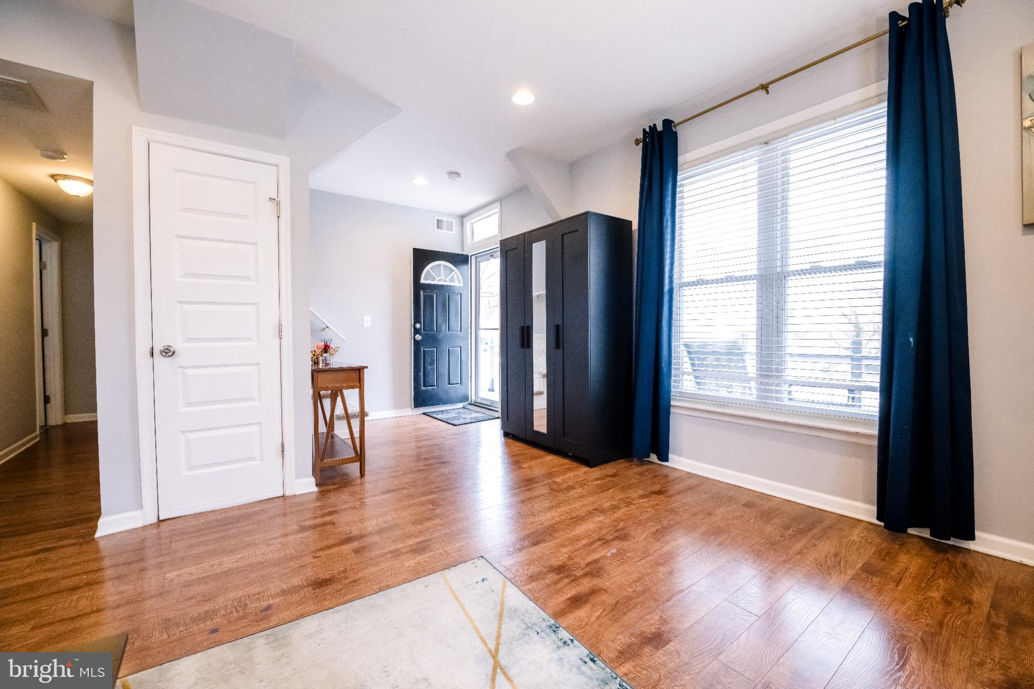 GARDENVILLE - Residential